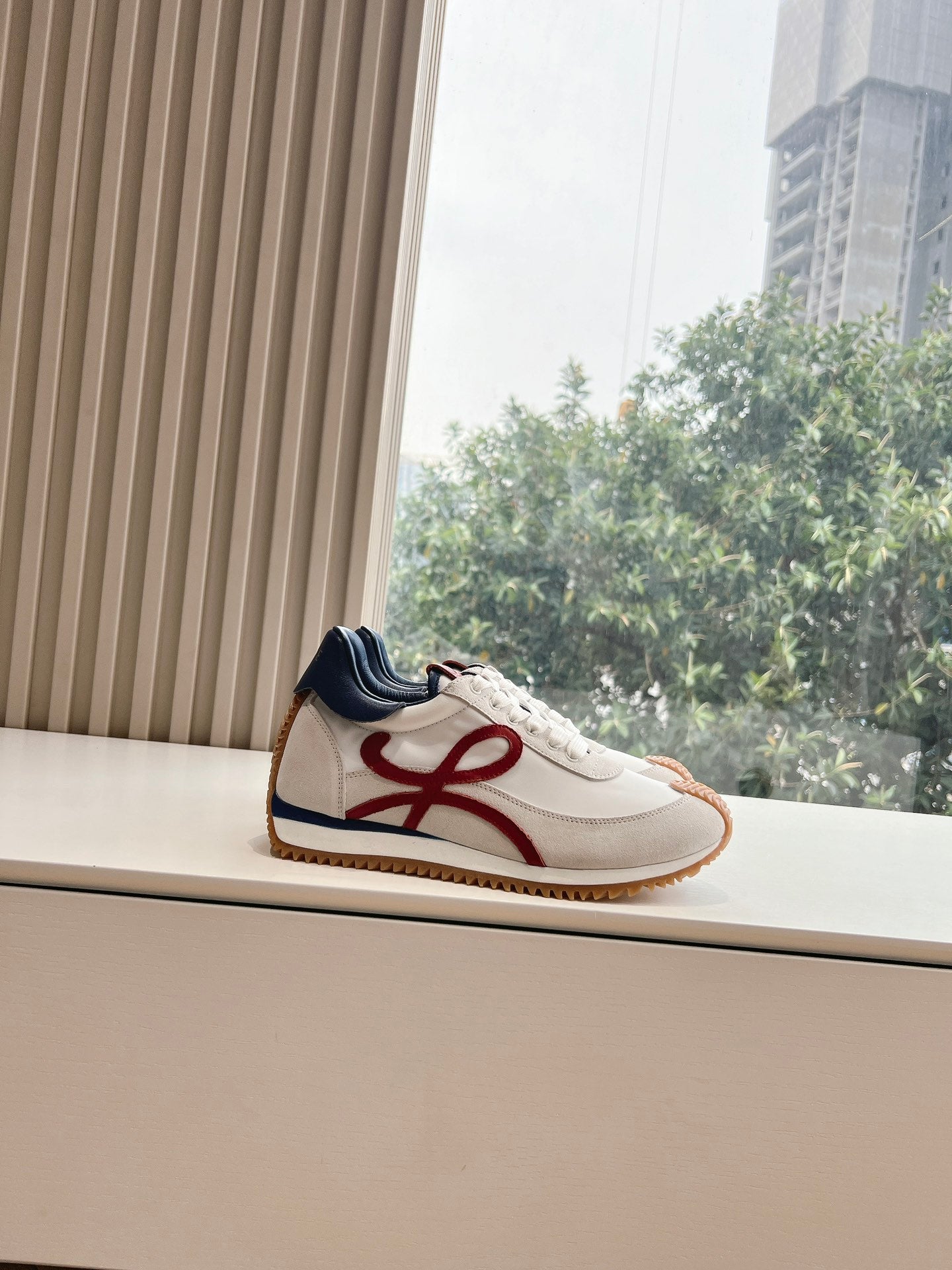 Colorblocked Dexterity Shoes