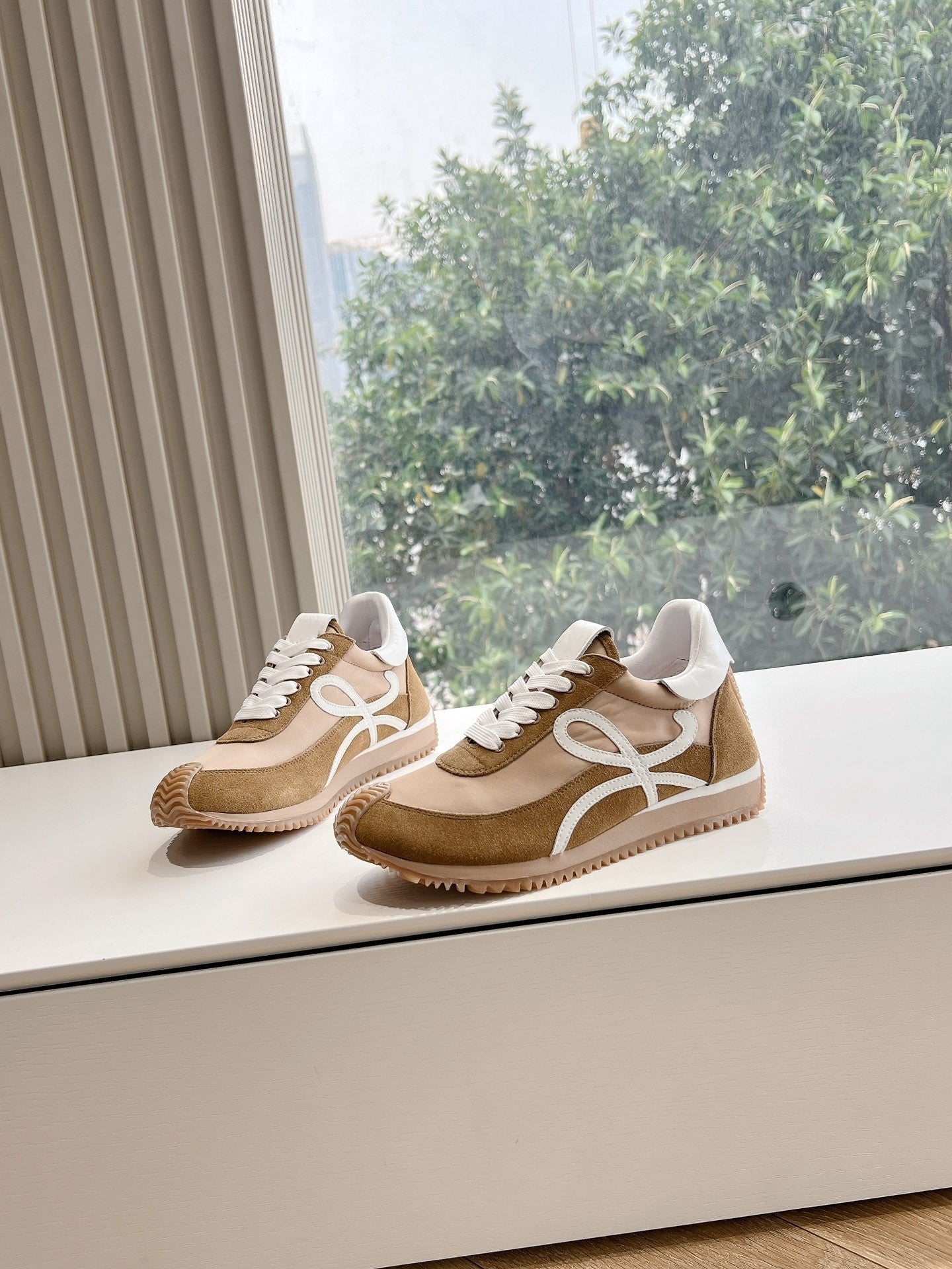 Colorblocked Dexterity Shoes