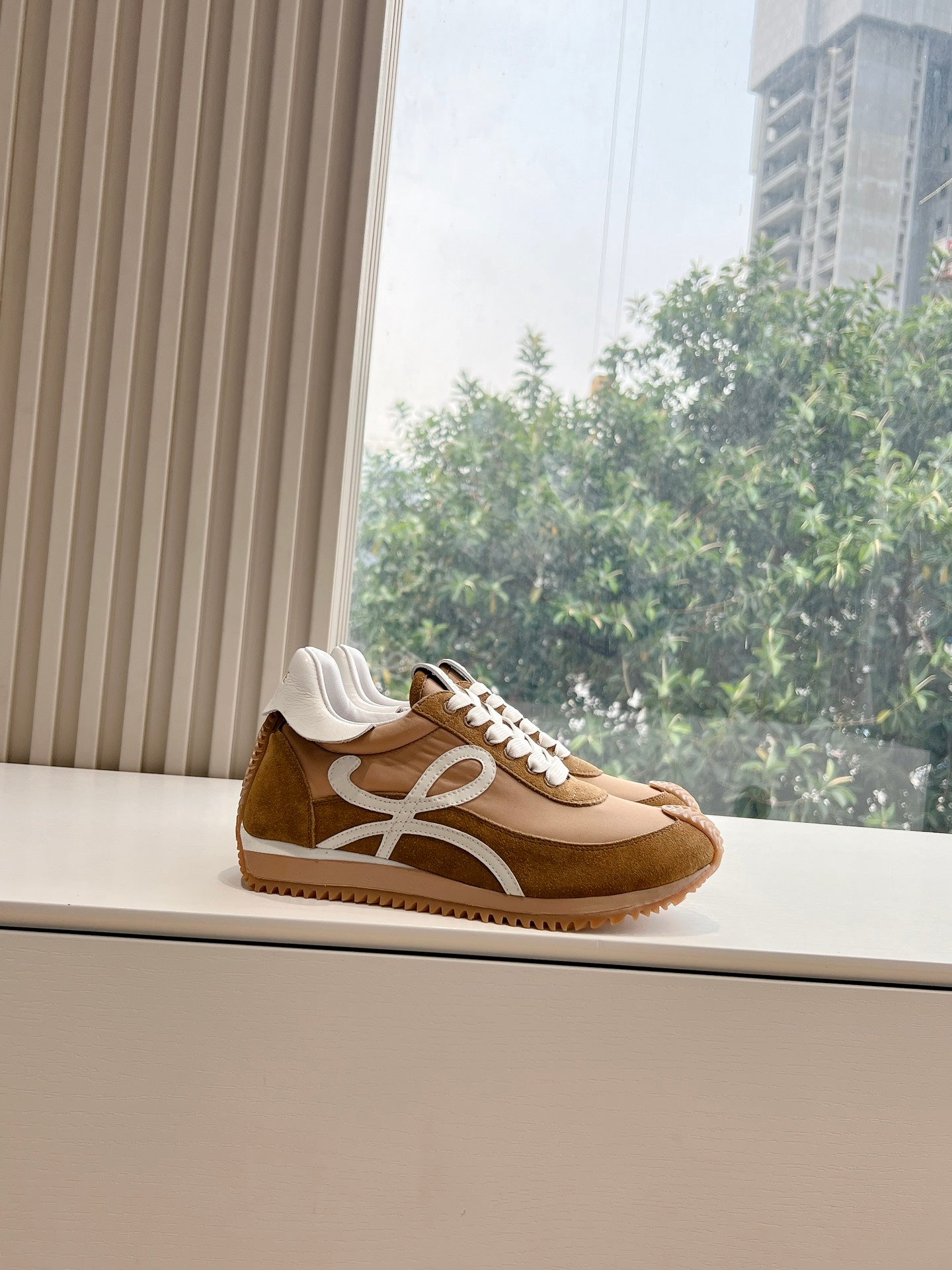 Colorblocked Dexterity Shoes