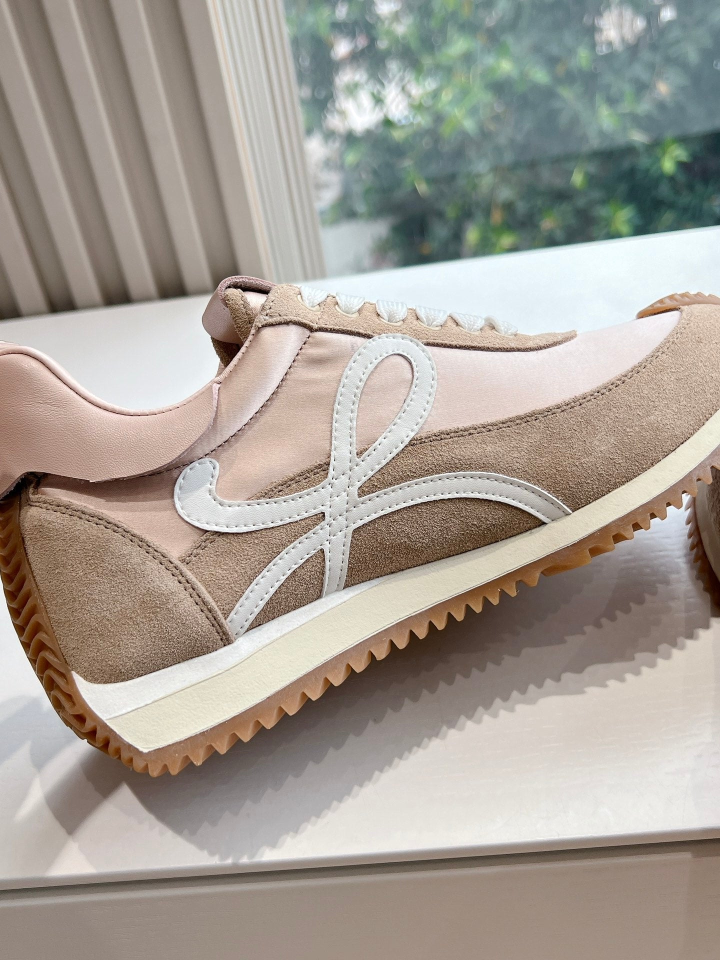 Colorblocked Dexterity Shoes