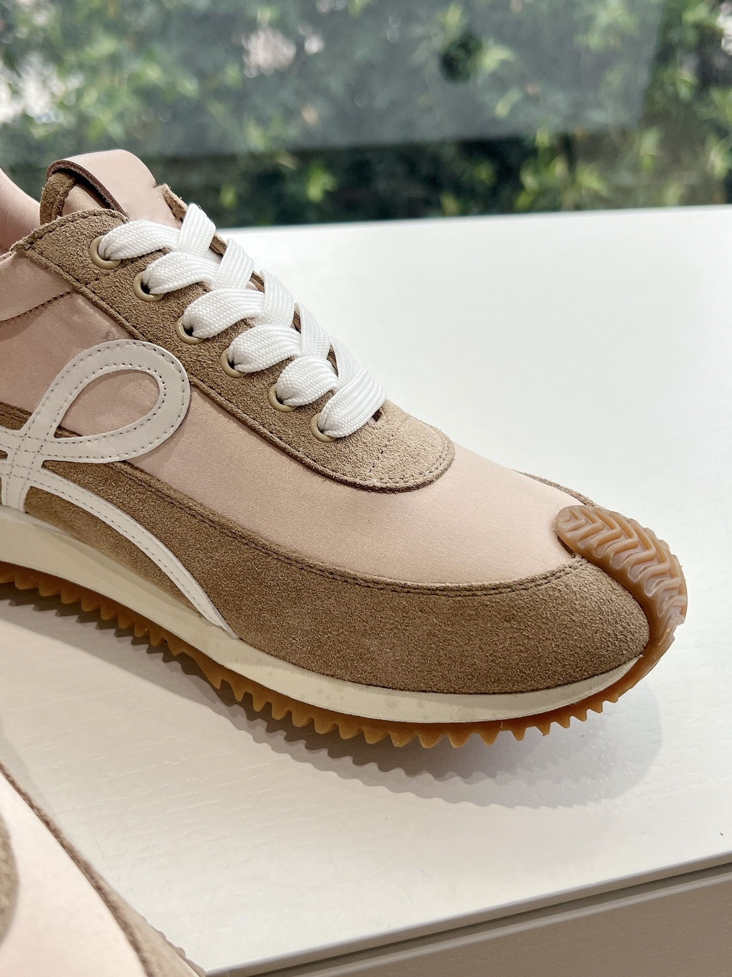 Colorblocked Dexterity Shoes