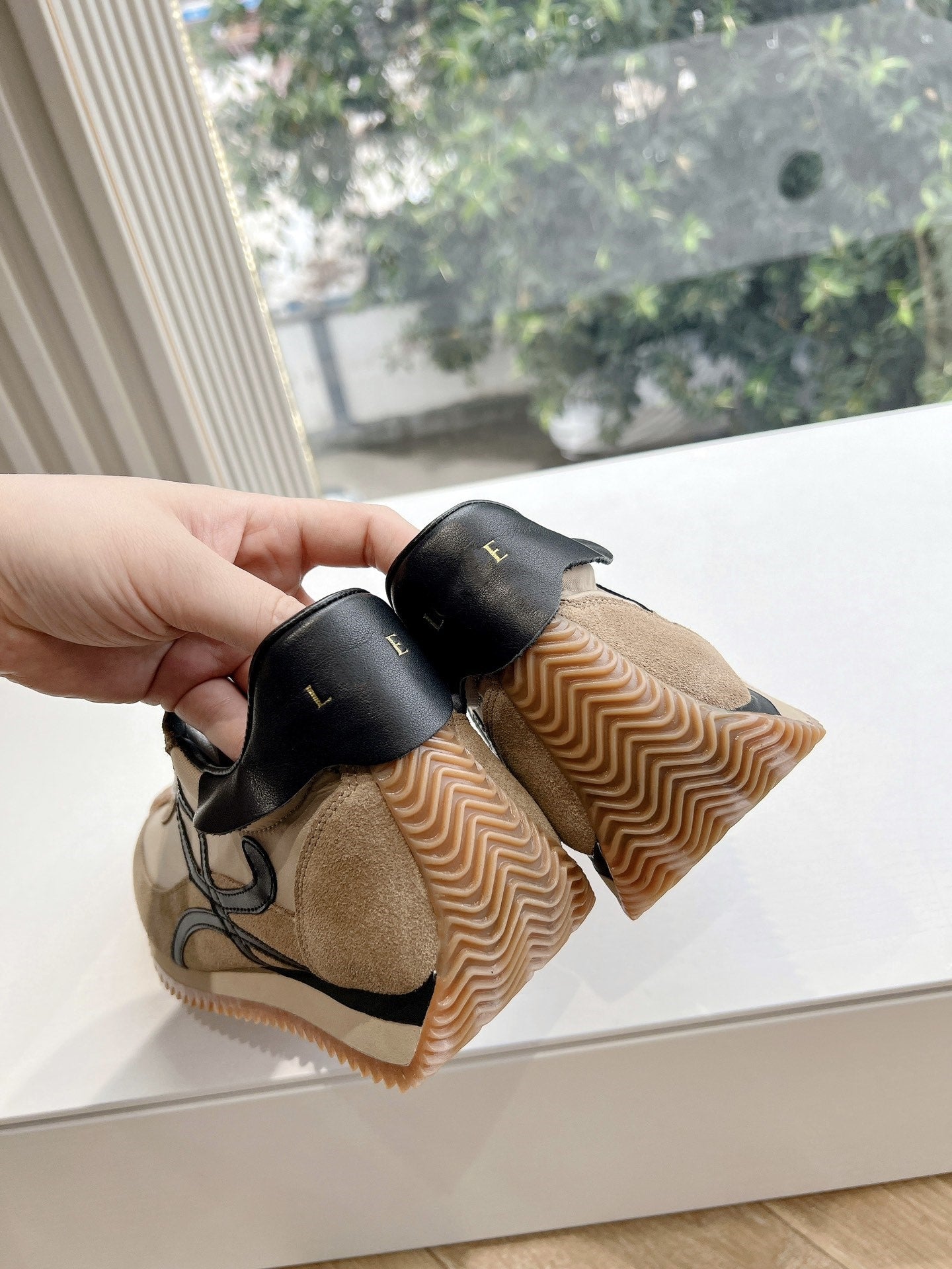 Colorblocked Dexterity Shoes