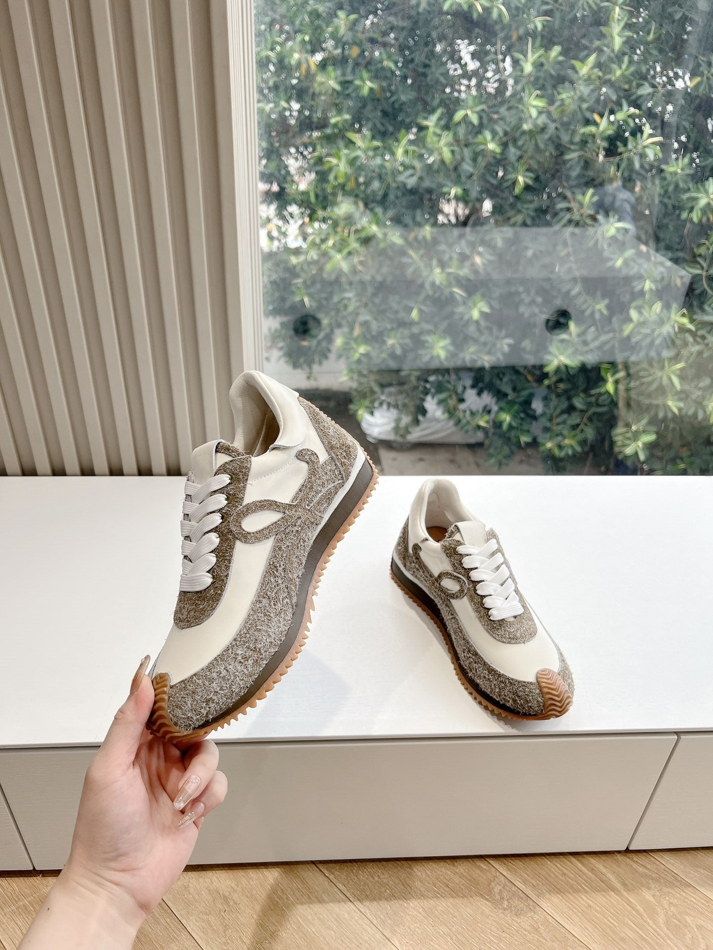 Colorblocked Dexterity Shoes