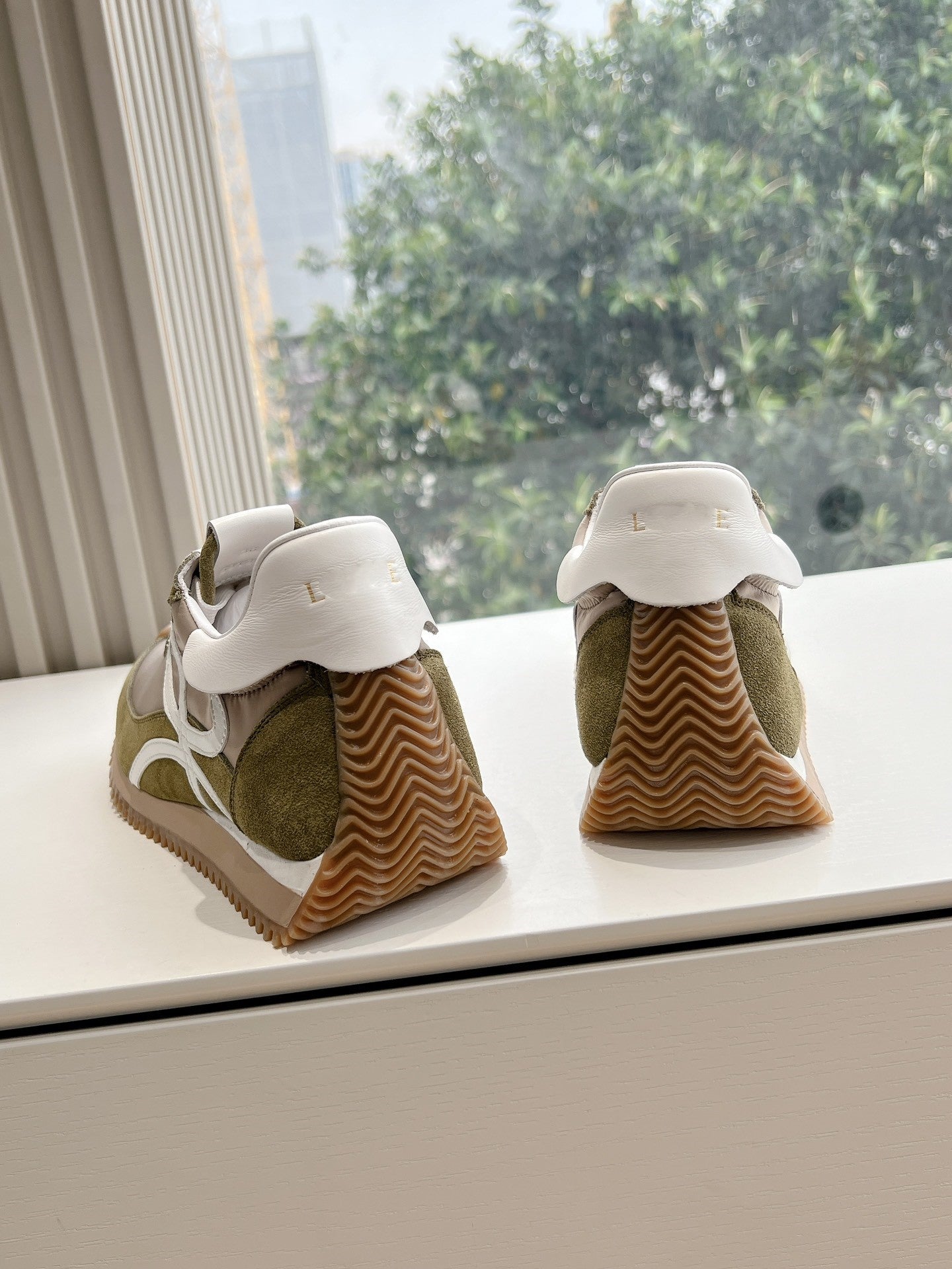 Colorblocked Dexterity Shoes