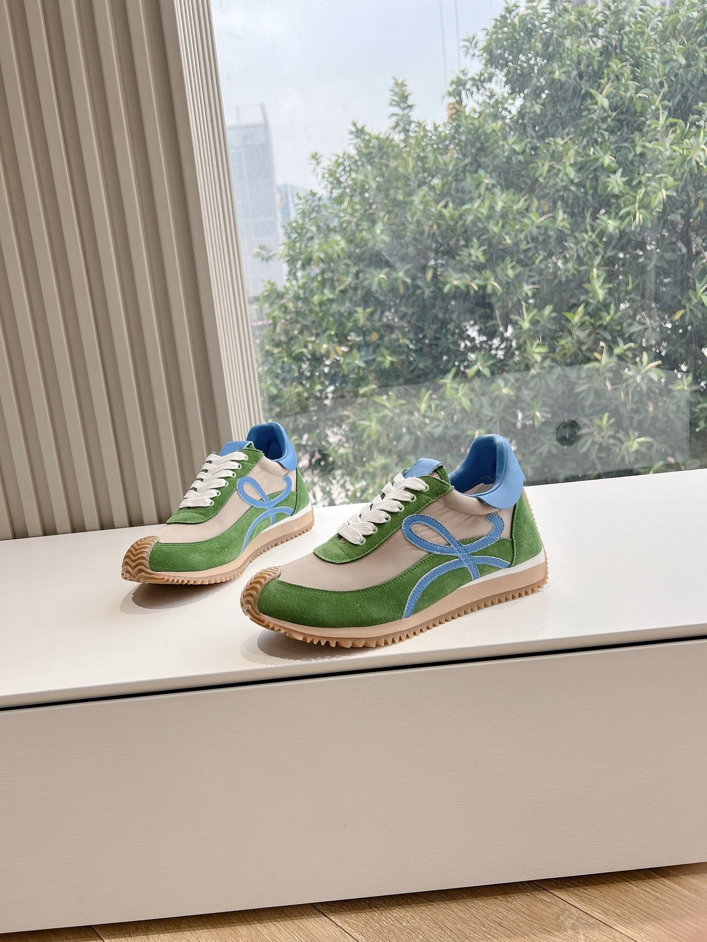 Colorblocked Dexterity Shoes