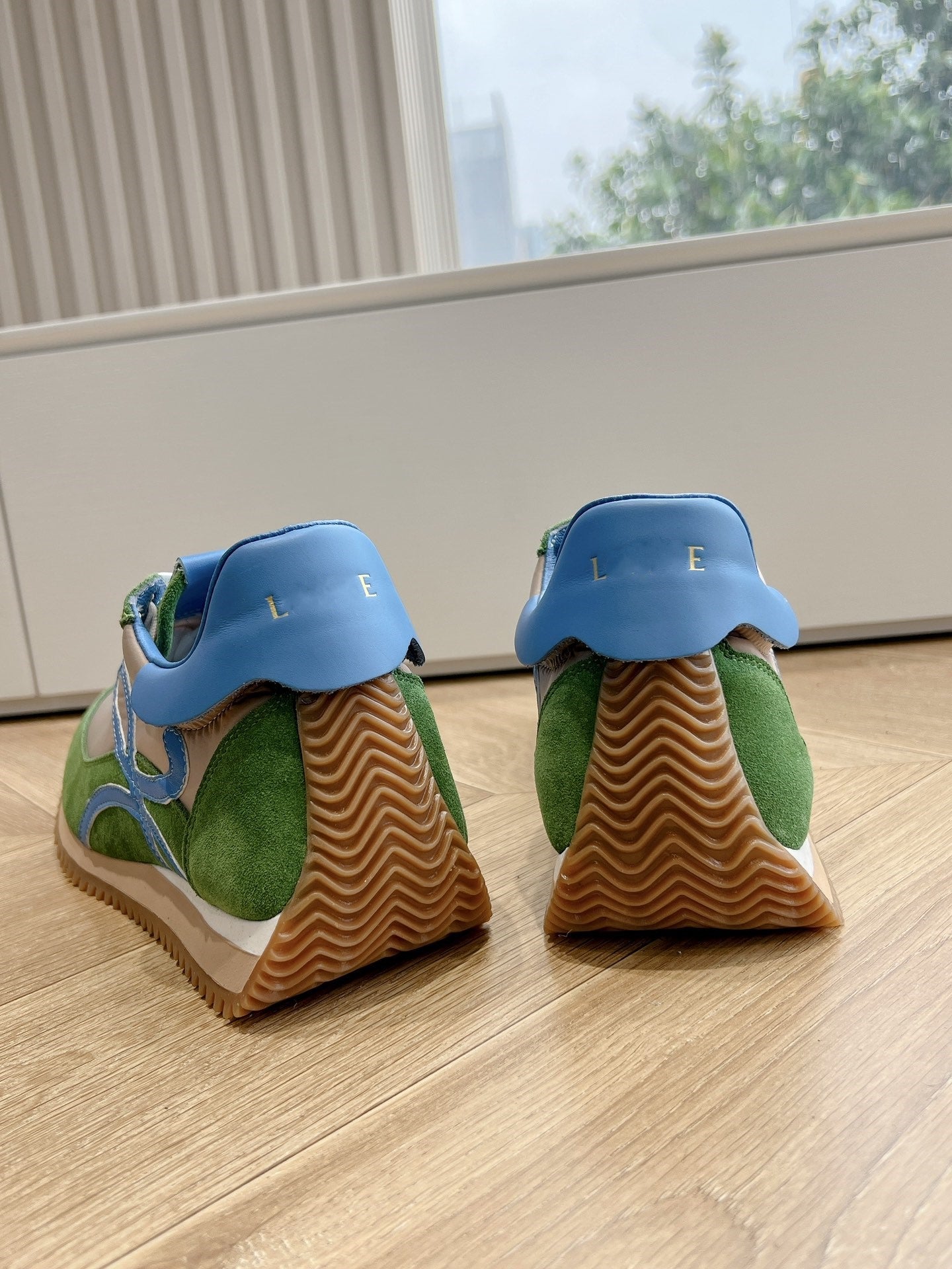 Colorblocked Dexterity Shoes