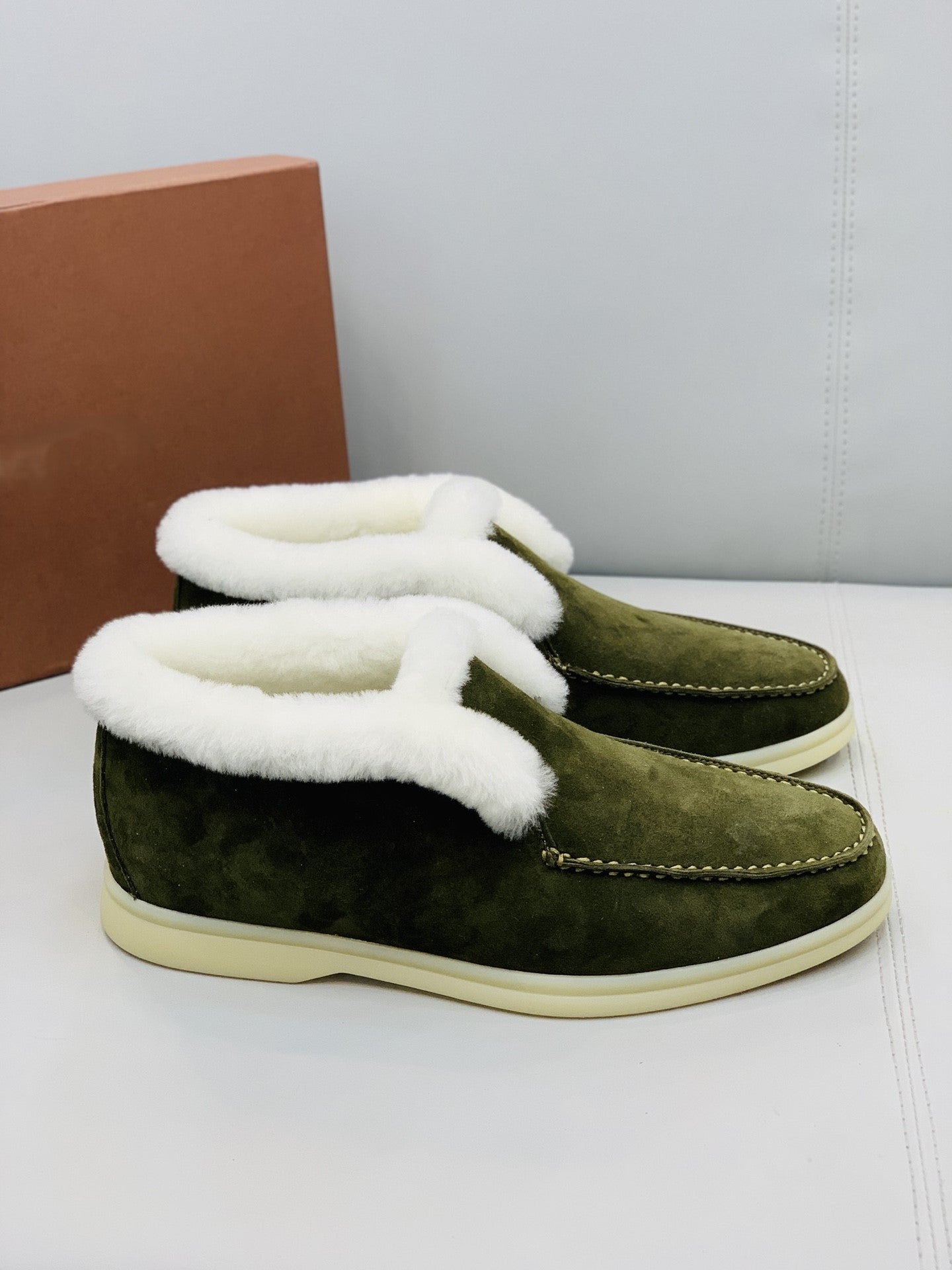 Casual loafers