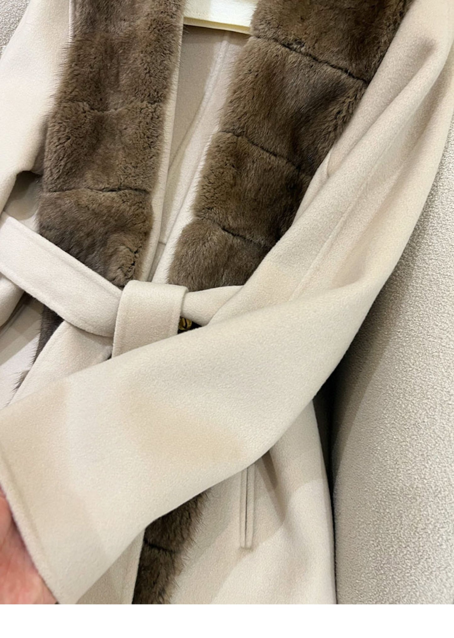 Double-faced cashmere coat with mink fur collar