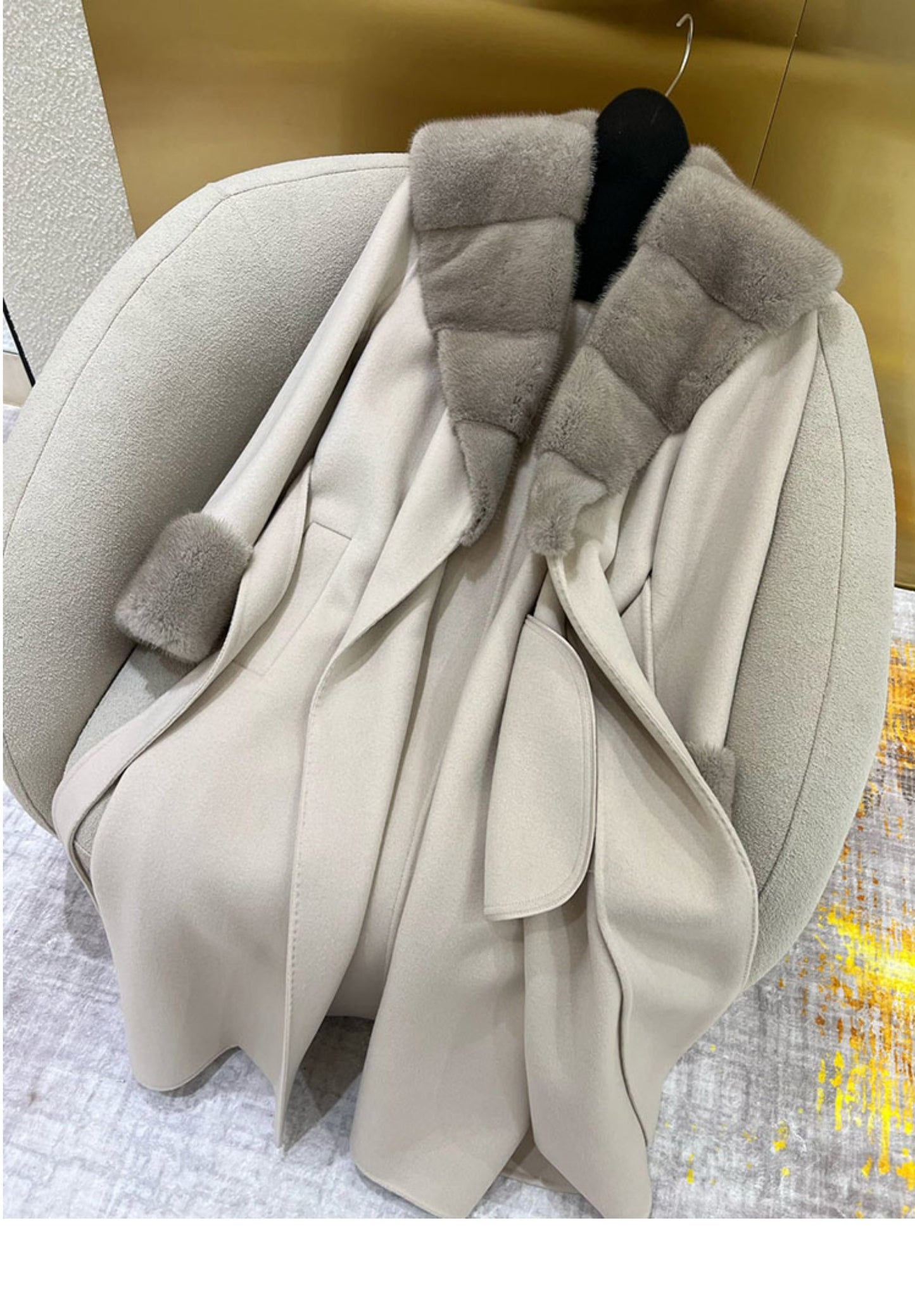 Double-faced cashmere coat mid-length mink collar