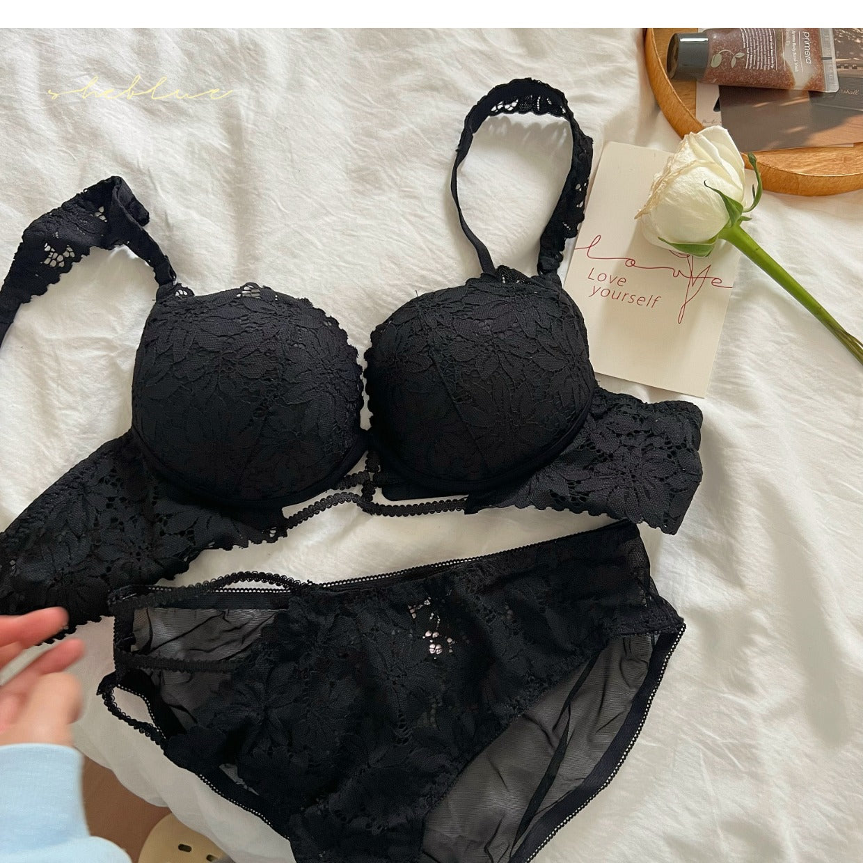 French sexy underwear with support to prevent sagging