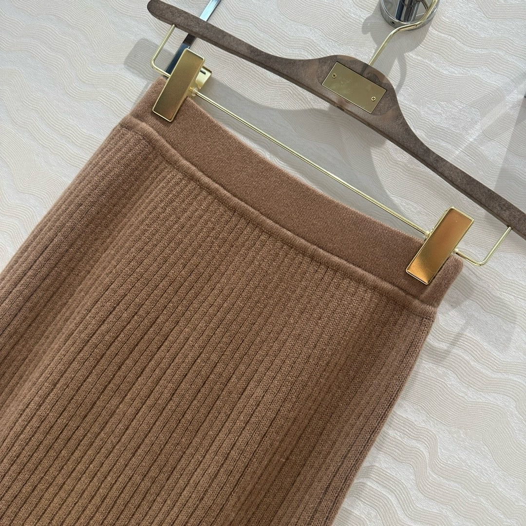Cashmere cardigan skirt set