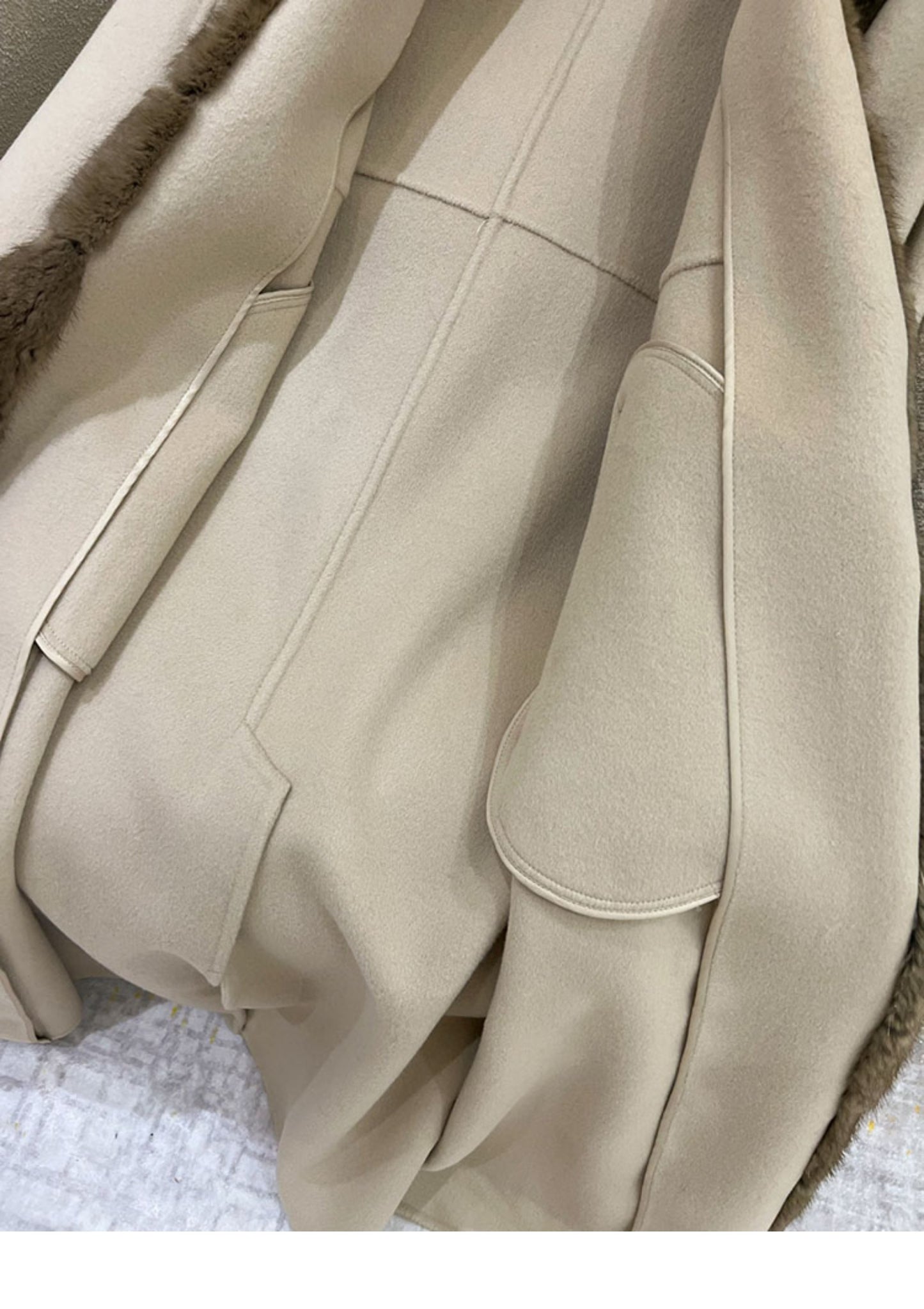 Double-faced cashmere coat with mink fur collar