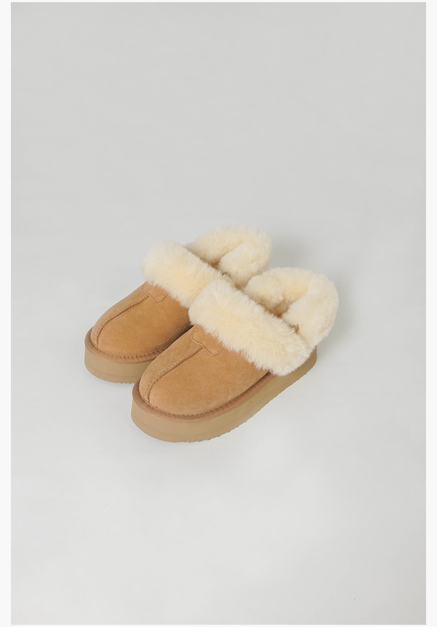 Handmade fur and velvet cotton shoes