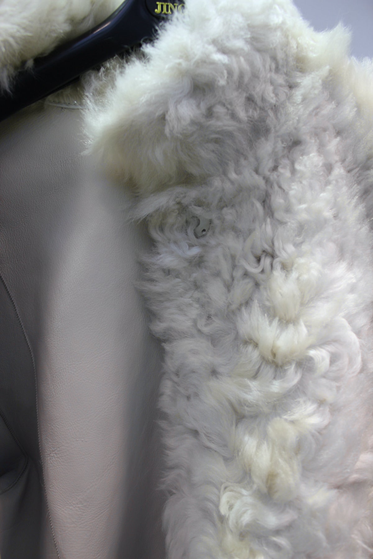 Tuscan sheepskin one-piece stand-collar fur coat imported from Spain