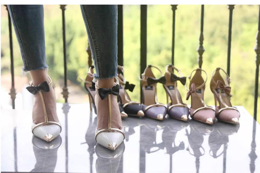 Pointed bow toe cap sandals