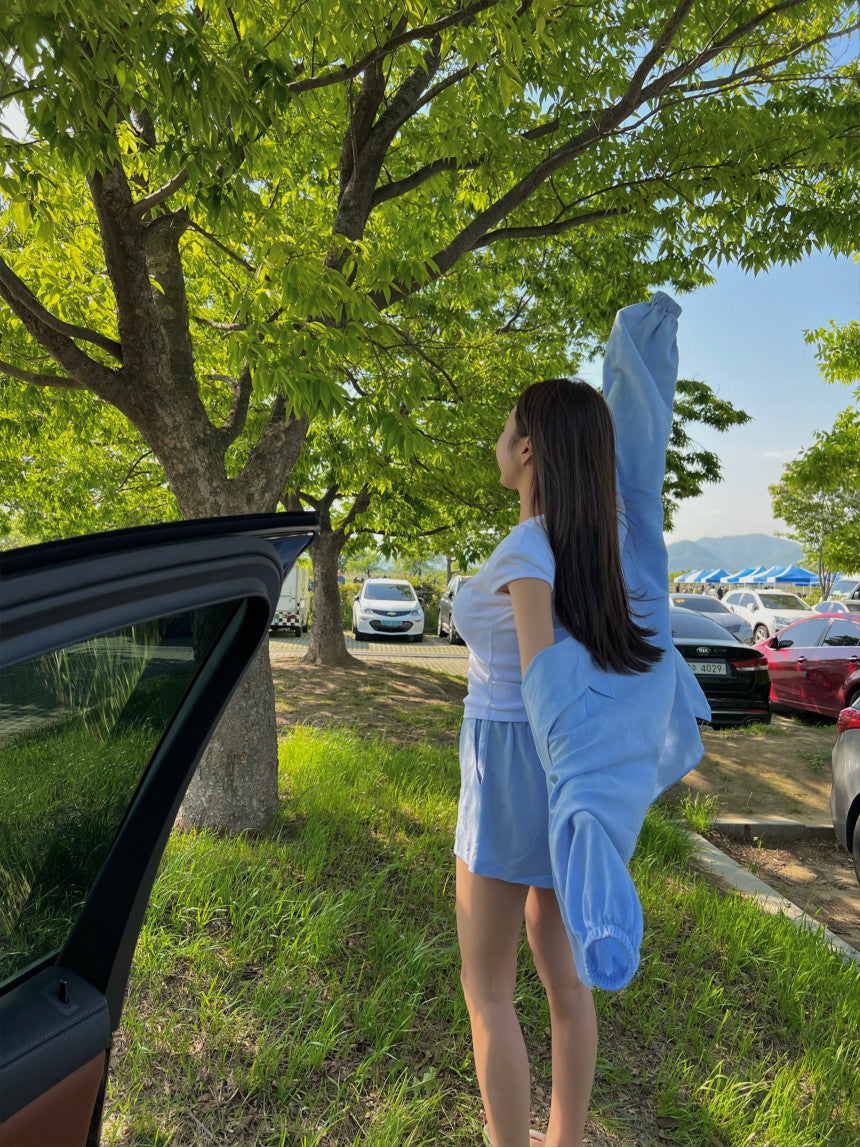 Blue long-sleeved shirt loose shorts two-piece suit