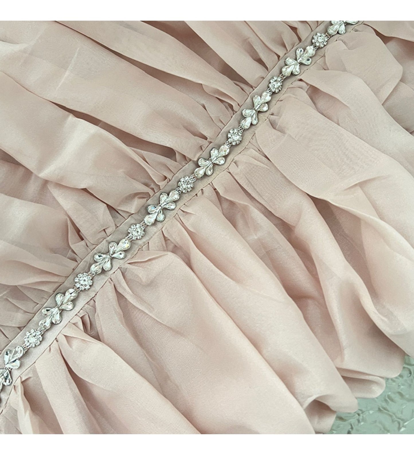 Chiffon design pleated waist slimming skirt