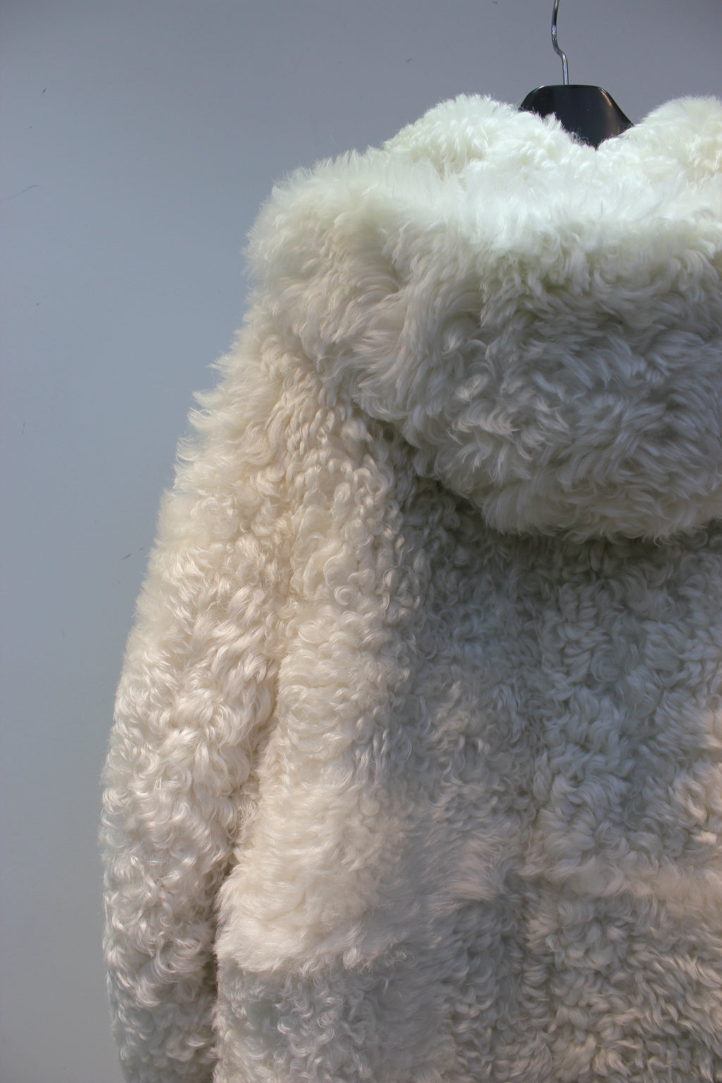 Icelandic imported sheepskin all-in-one Nordic style hooded mid-length fur coat