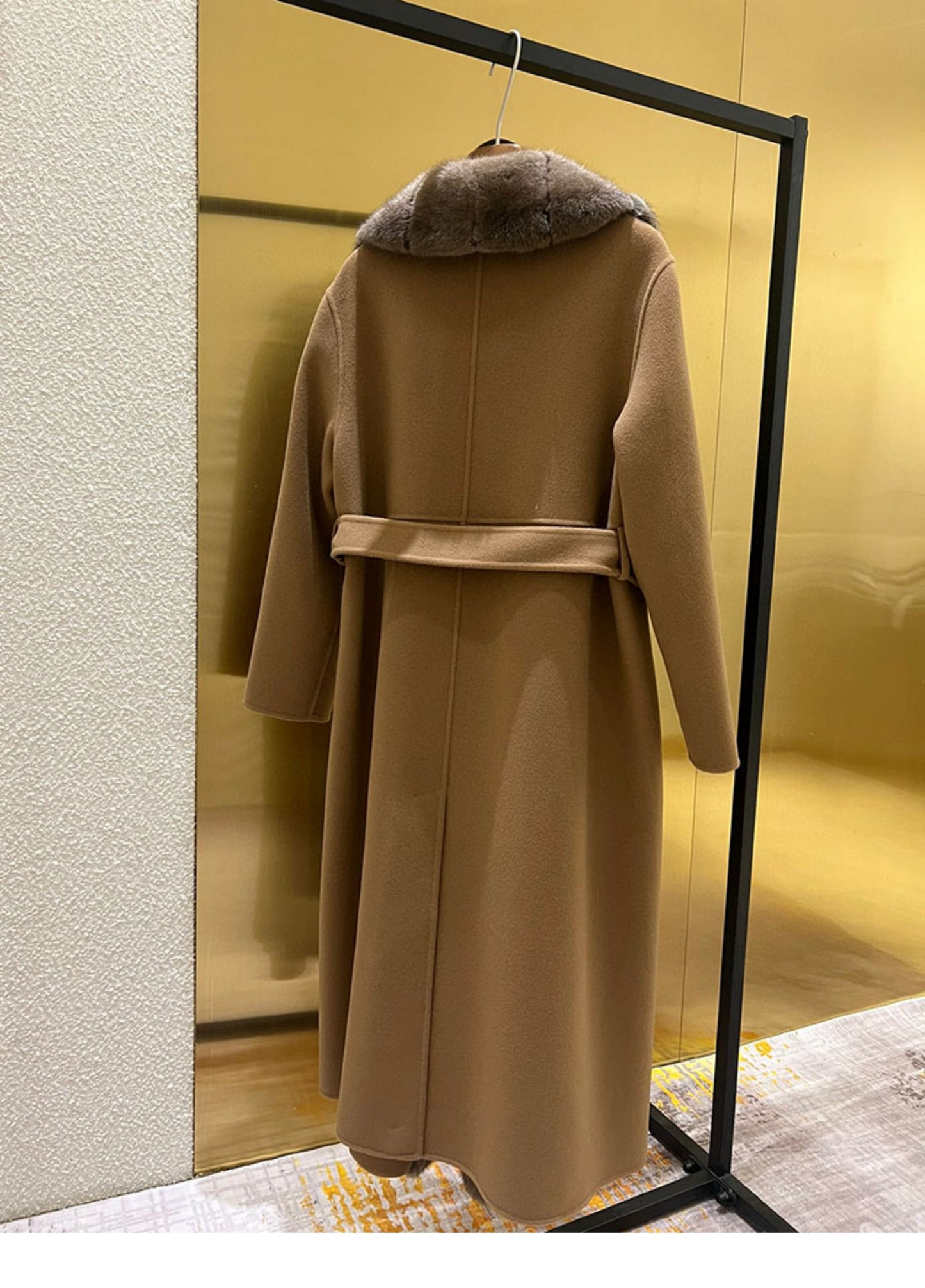 Double-faced cashmere coat with mink fur collar