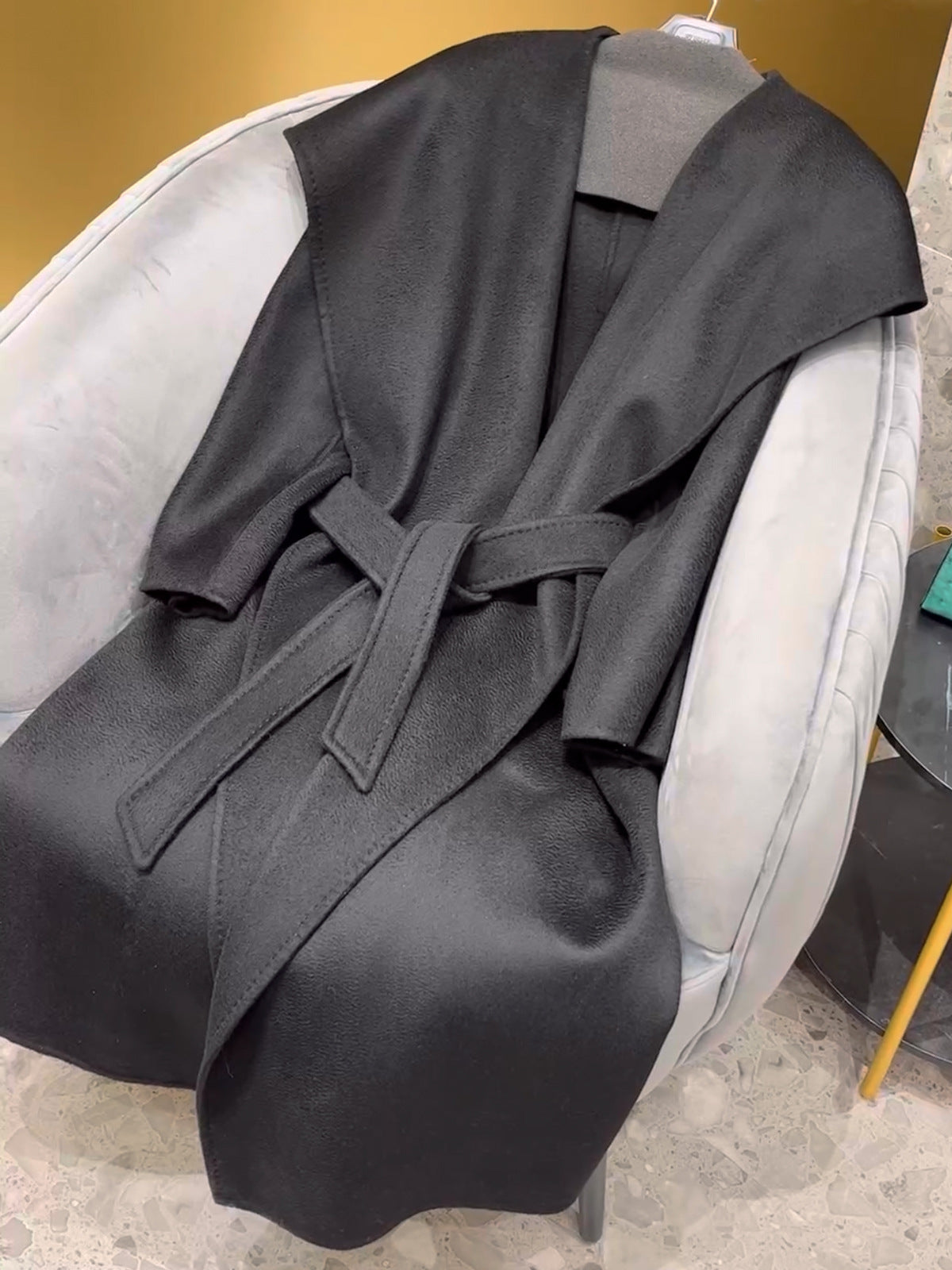 Lapel wool coat