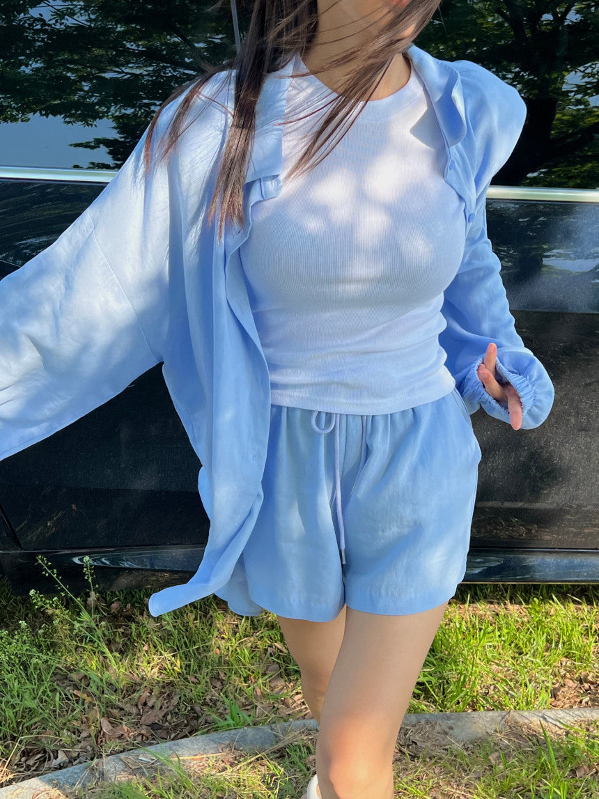 Blue long-sleeved shirt loose shorts two-piece suit
