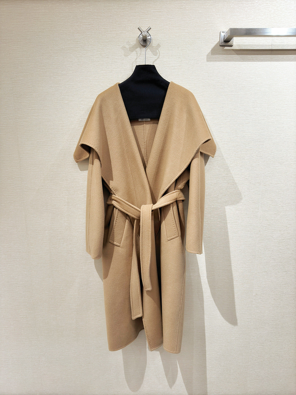 Lapel wool coat