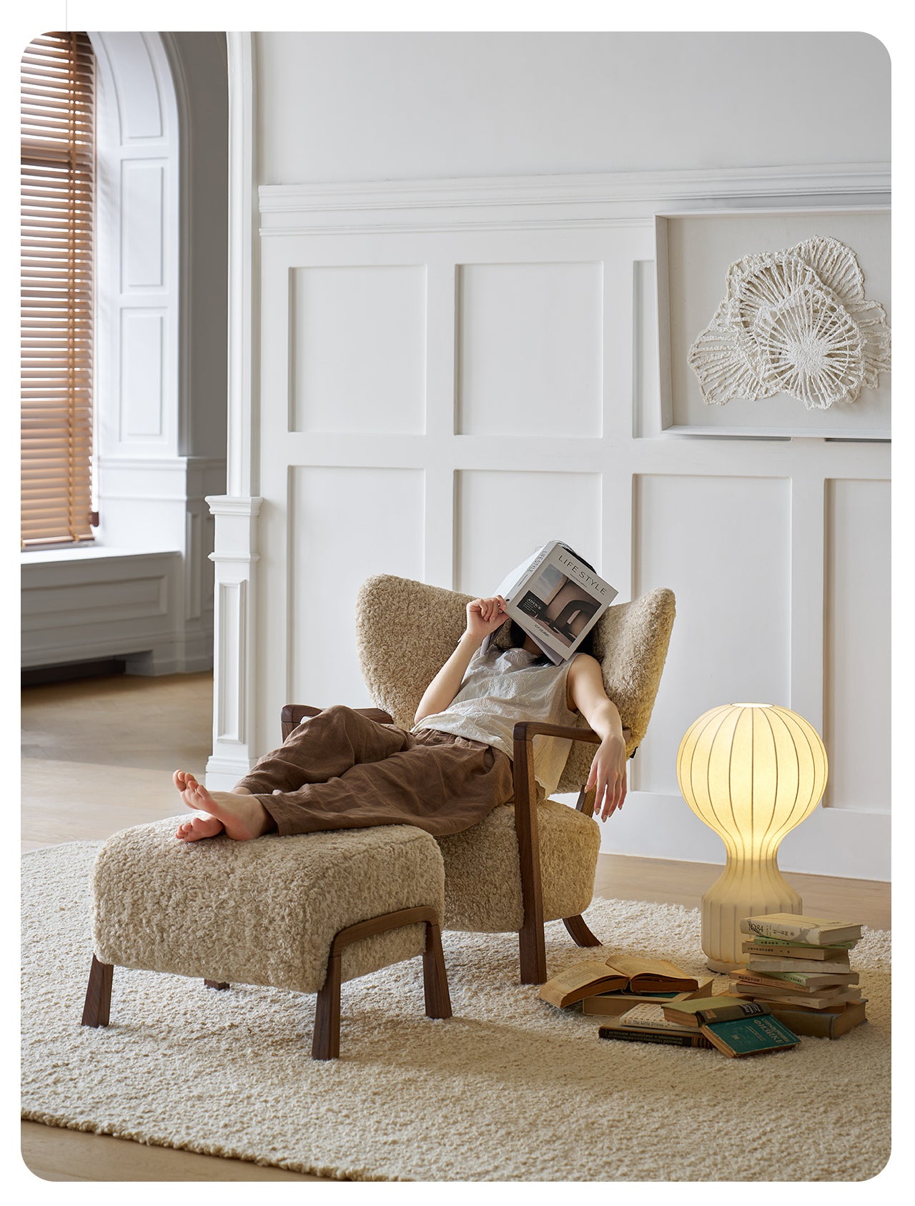 Woolf leisure chair milk tea brown French retro style solid wood mid-century style lamb velvet single sofa chair