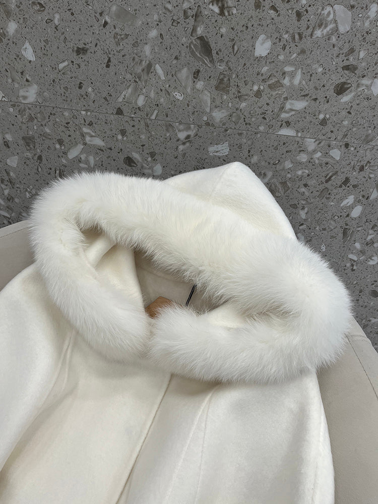 Short fox fur hooded cape