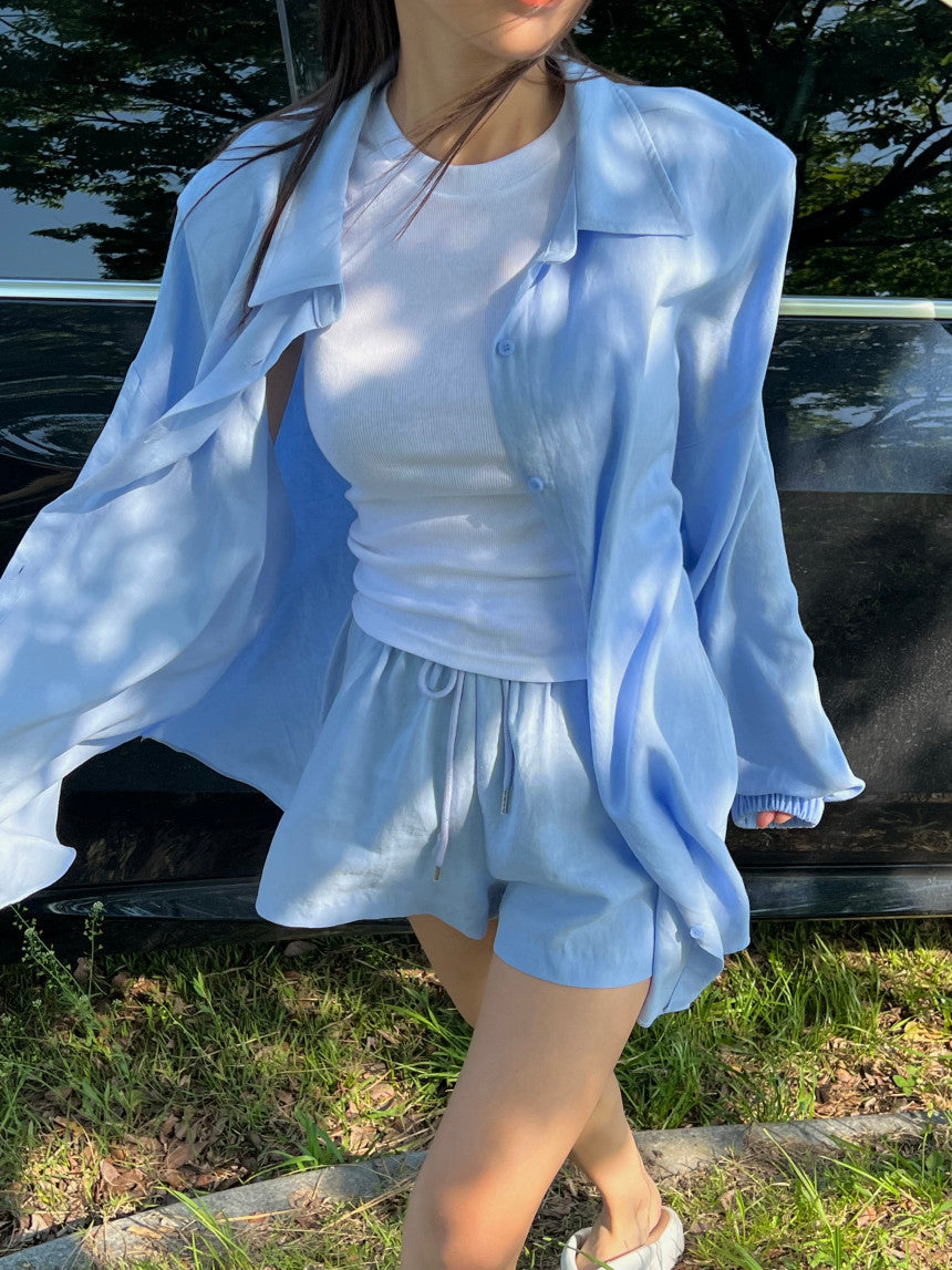 Blue long-sleeved shirt loose shorts two-piece suit