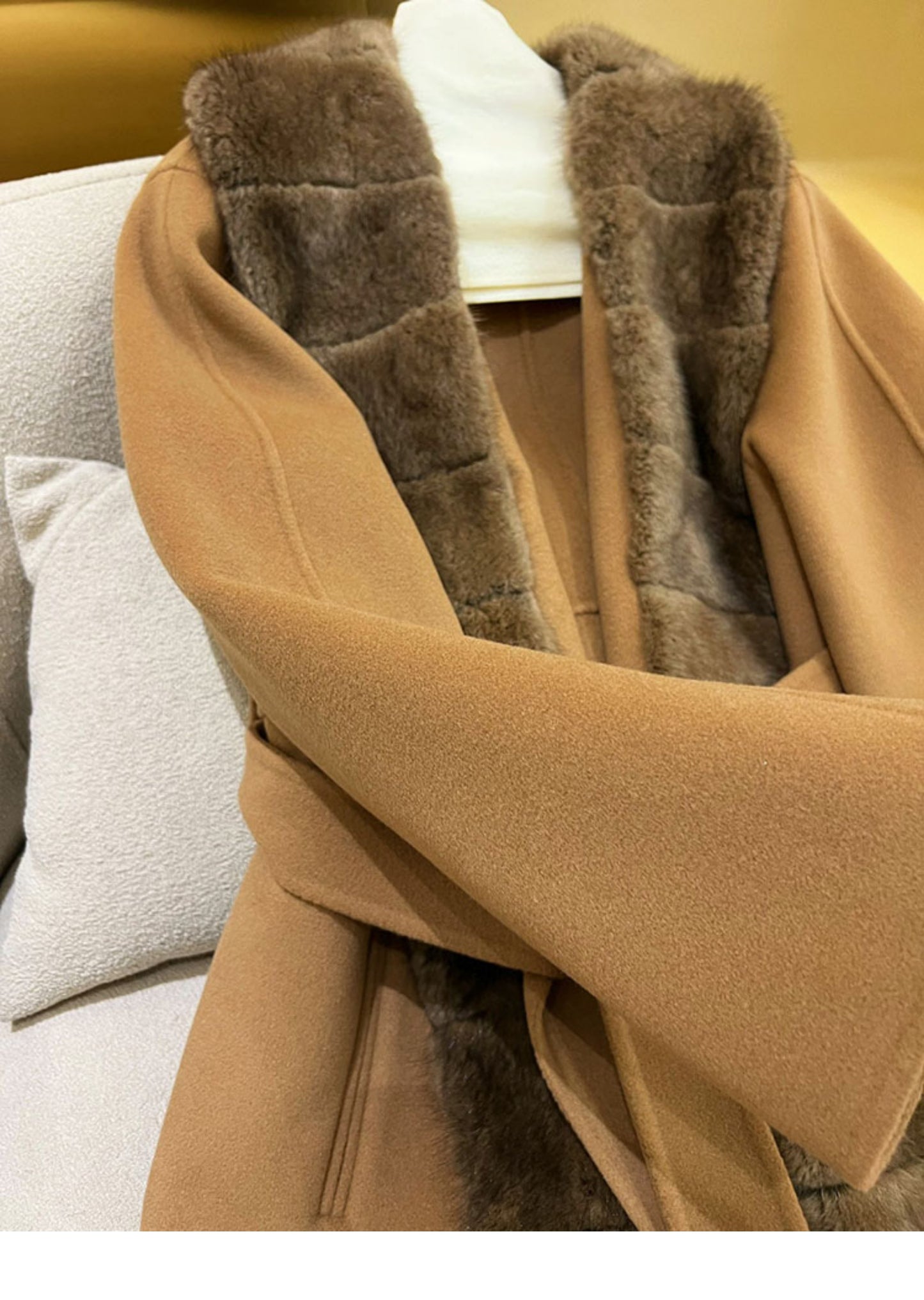 Double-faced cashmere coat with mink fur collar