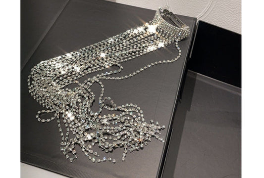 Temperament clip, super nice and trendy personalized sparkling diamond headwear