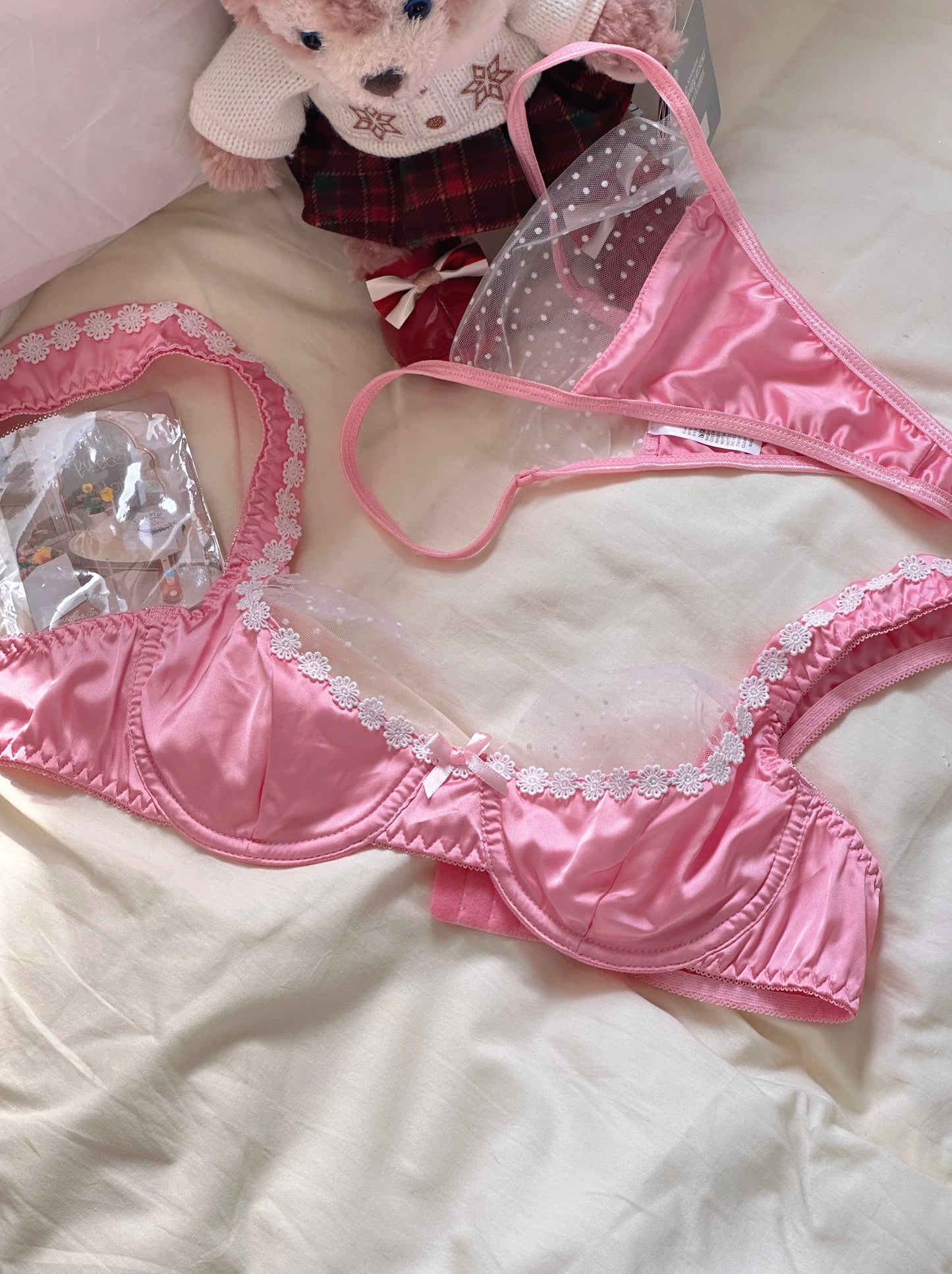 French sexy lace flower underwear for big breasts and small breasts