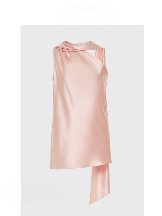French halterneck top with ladylike temperament