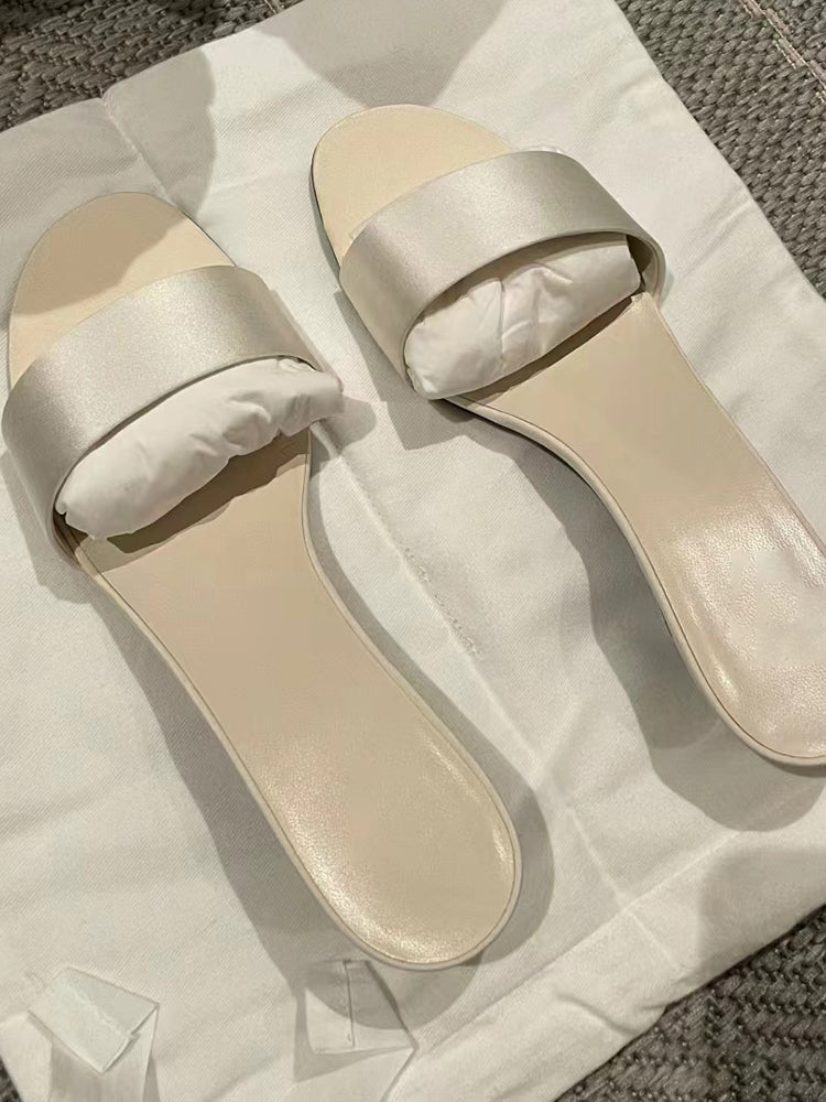 Casual simple cat heel slippers
