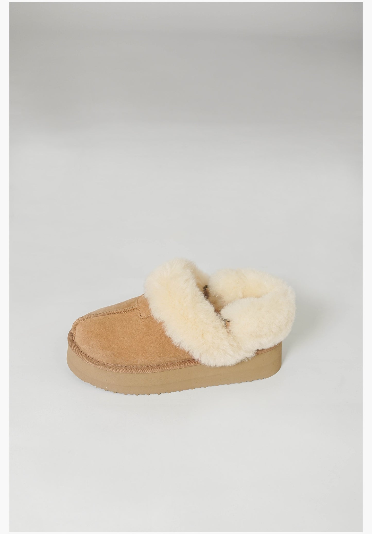Handmade fur and velvet cotton shoes