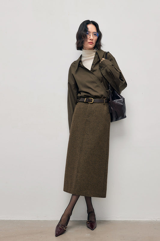 Retro floral brown herringbone wool skirt shows high-profile silhouette