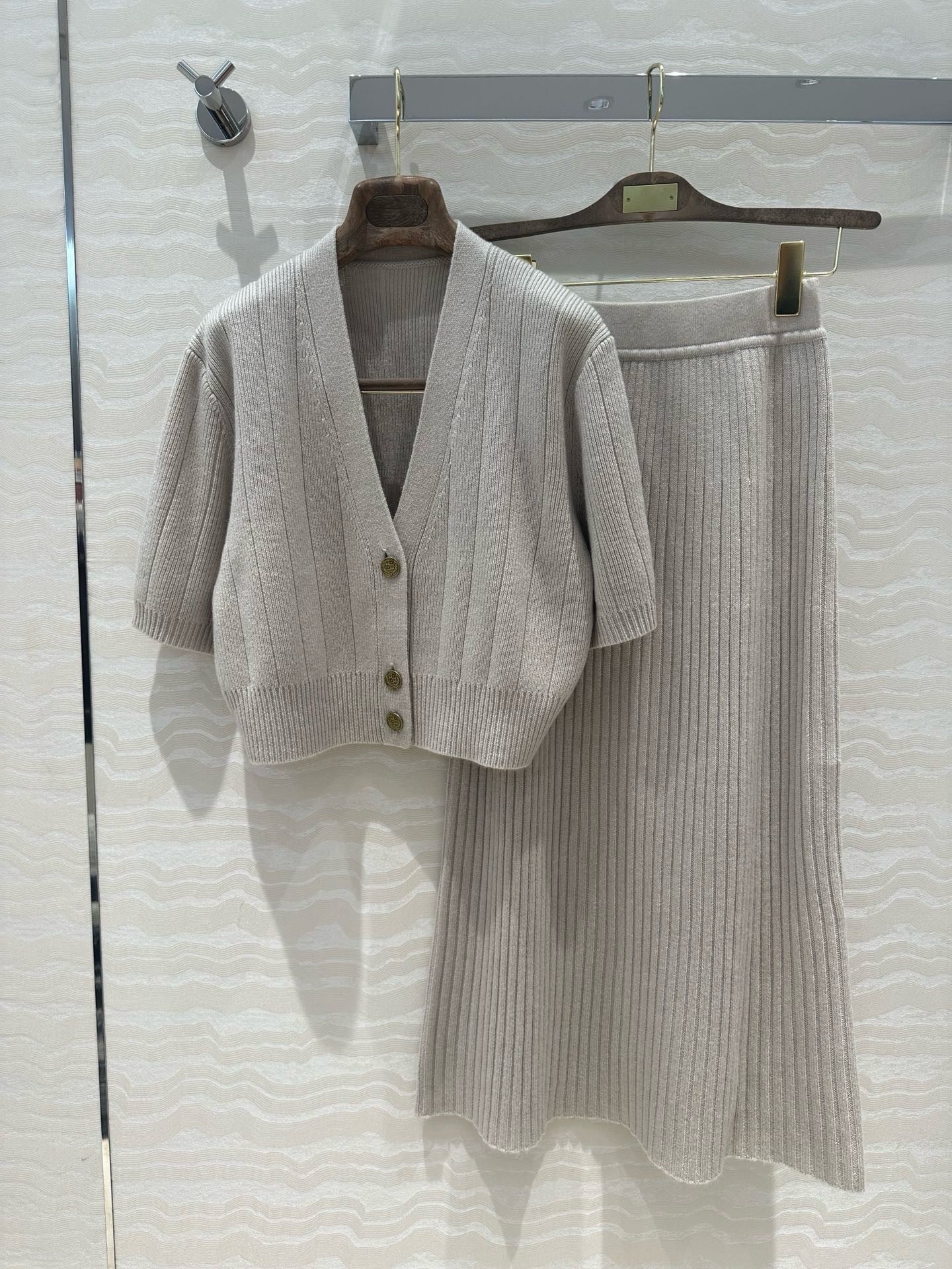 Cashmere cardigan skirt set
