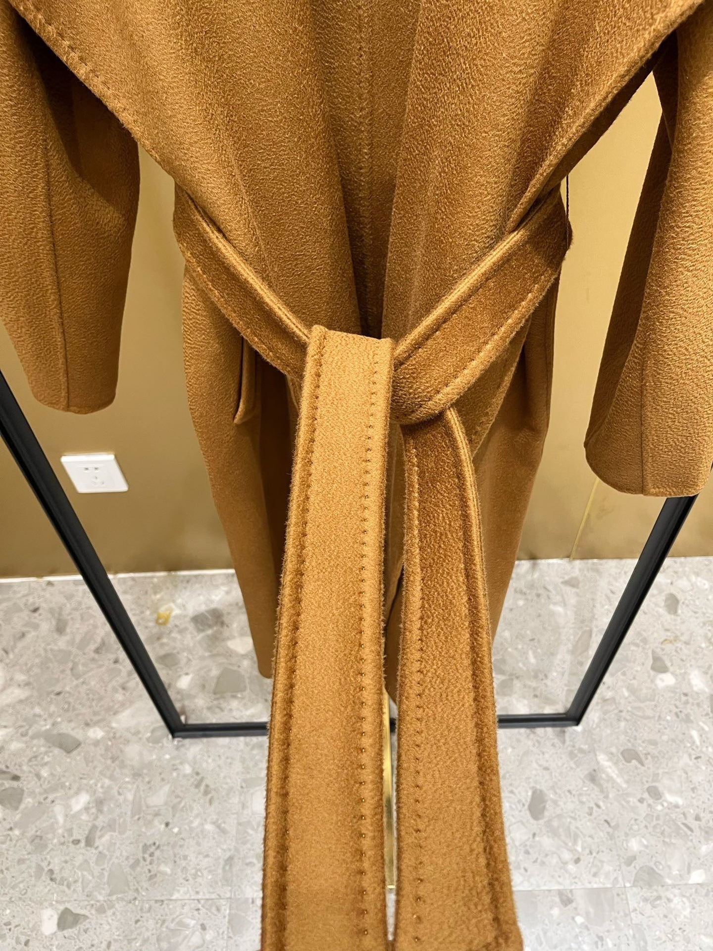 Lapel wool coat