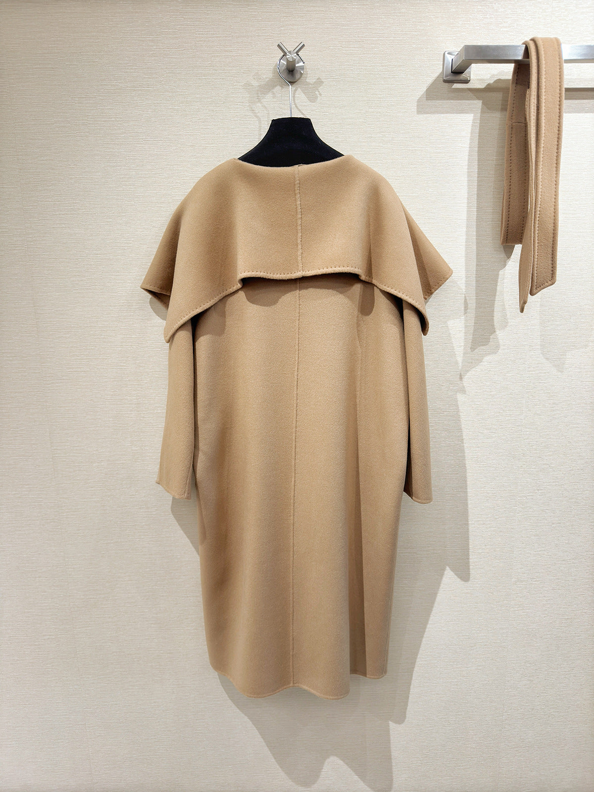 Lapel wool coat