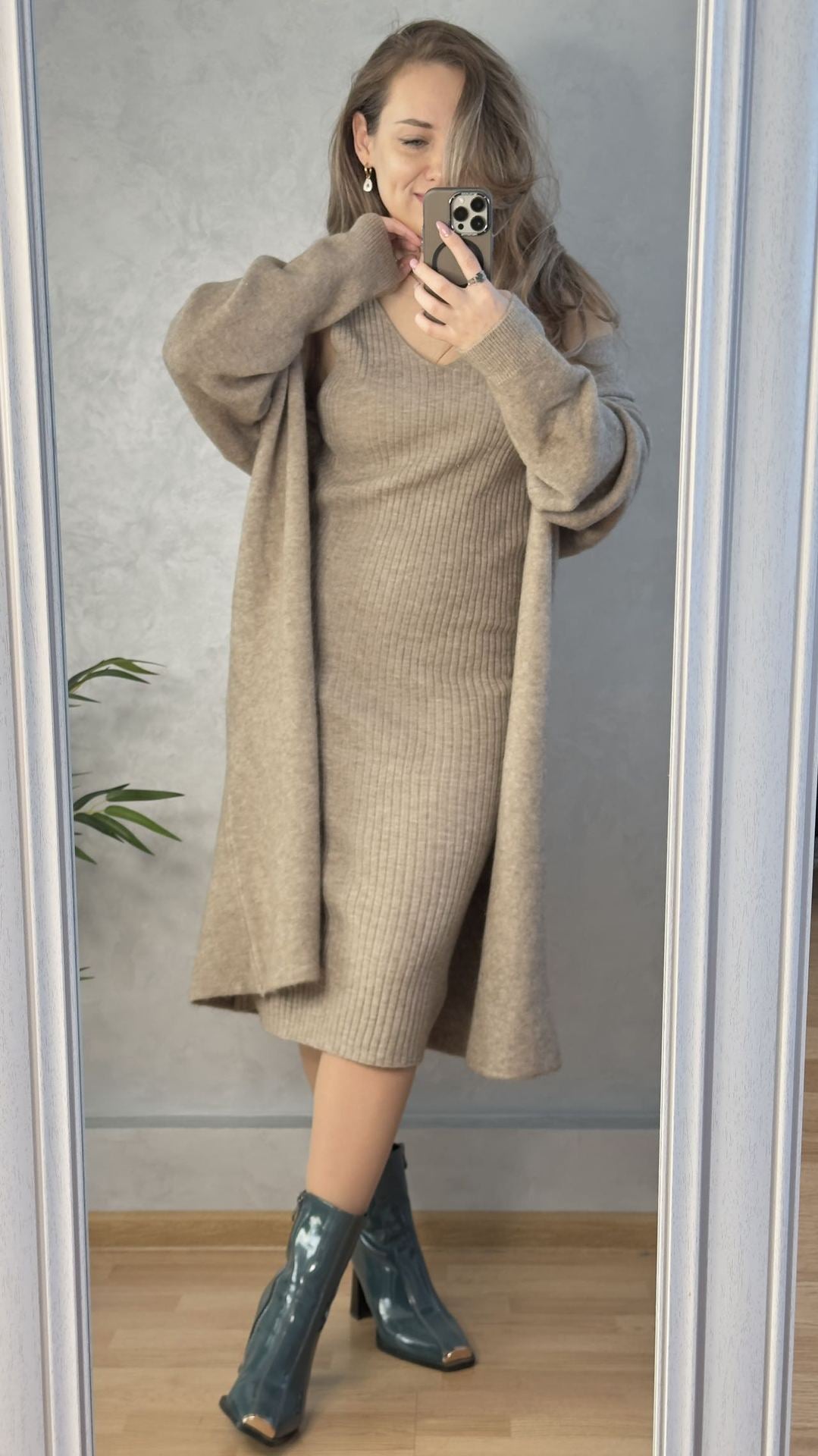 Knitted vest dress + long cardigan coat