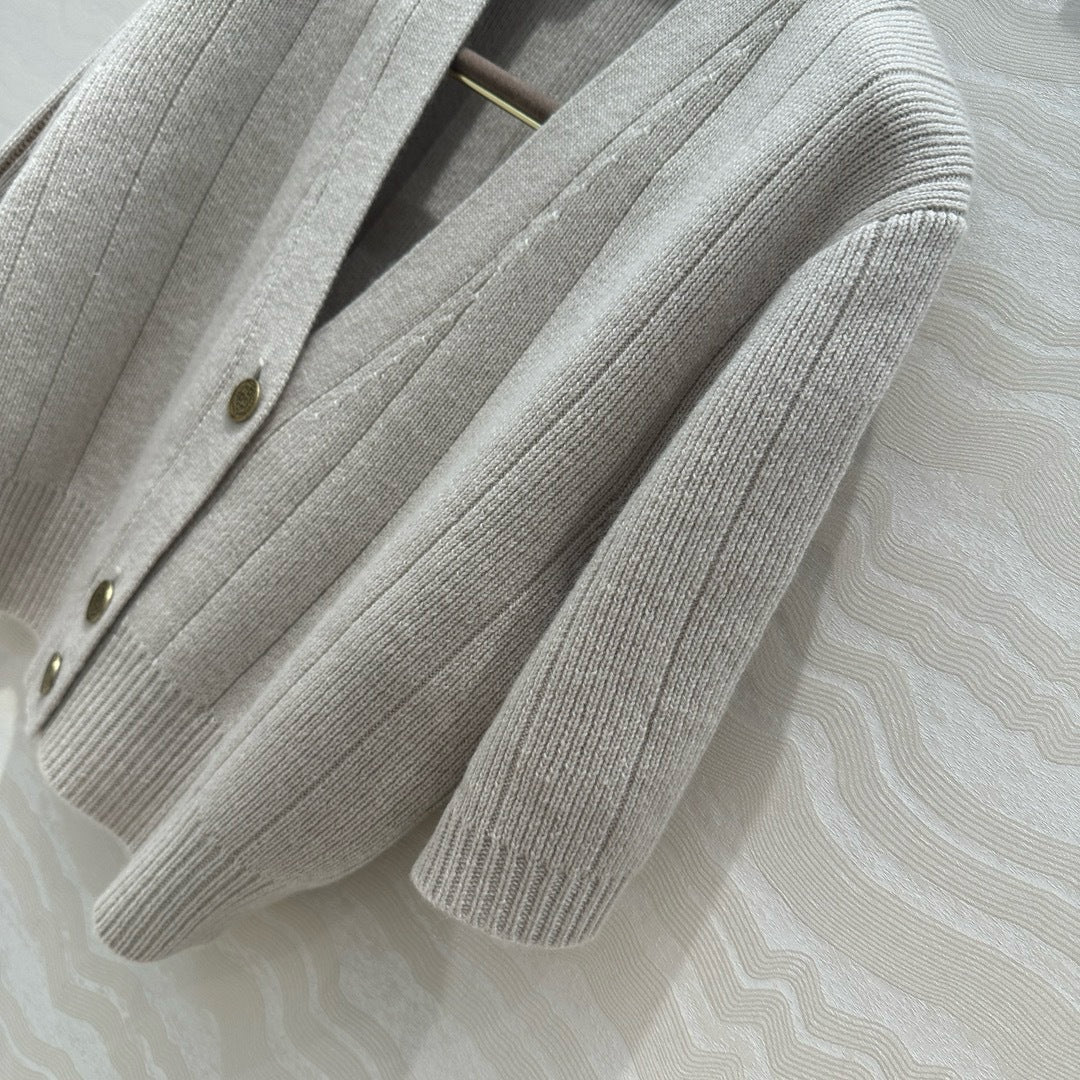 Cashmere cardigan skirt set