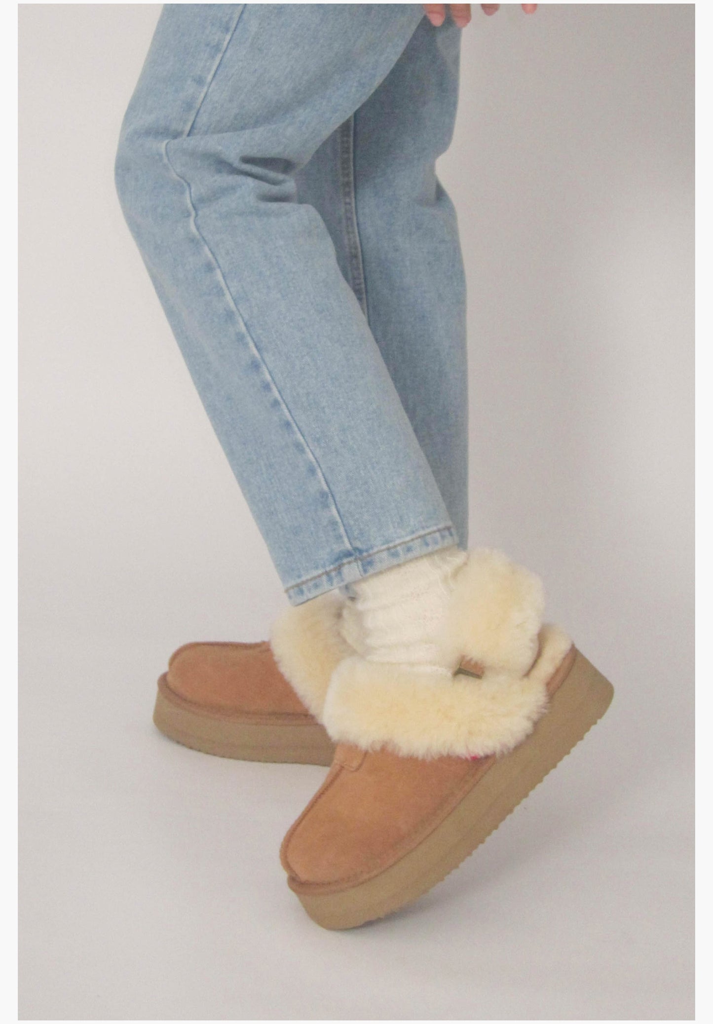 Handmade fur and velvet cotton shoes
