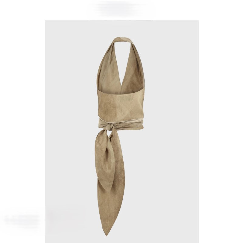 Halter neck vest with open back and ladylike temperament