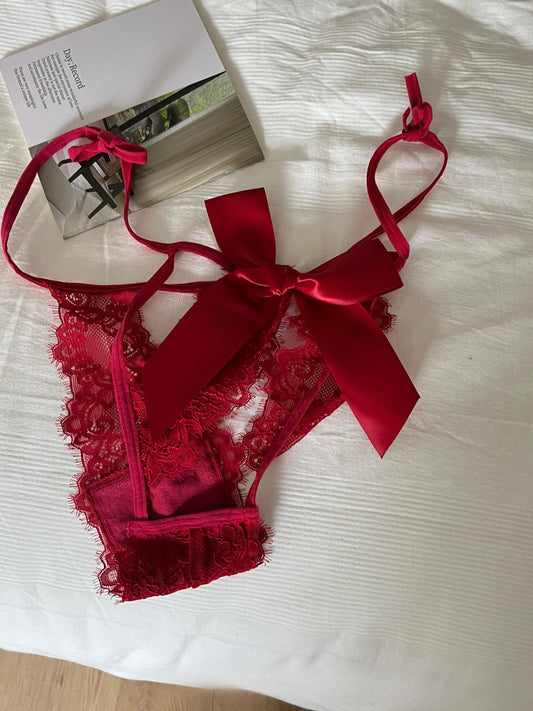 Lace lace cutout low waist bow thong
