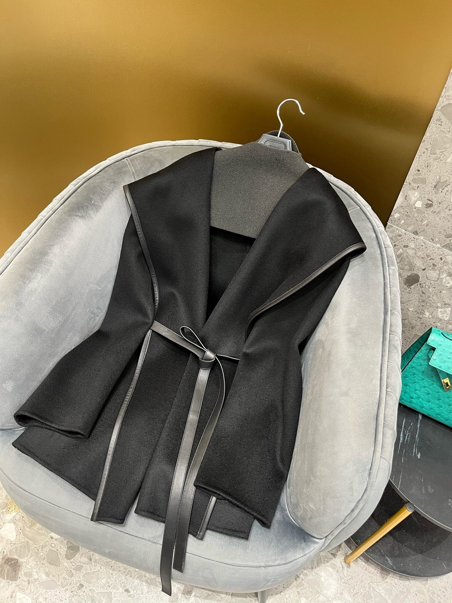 Hooded double-faced cashmere lace-up coat