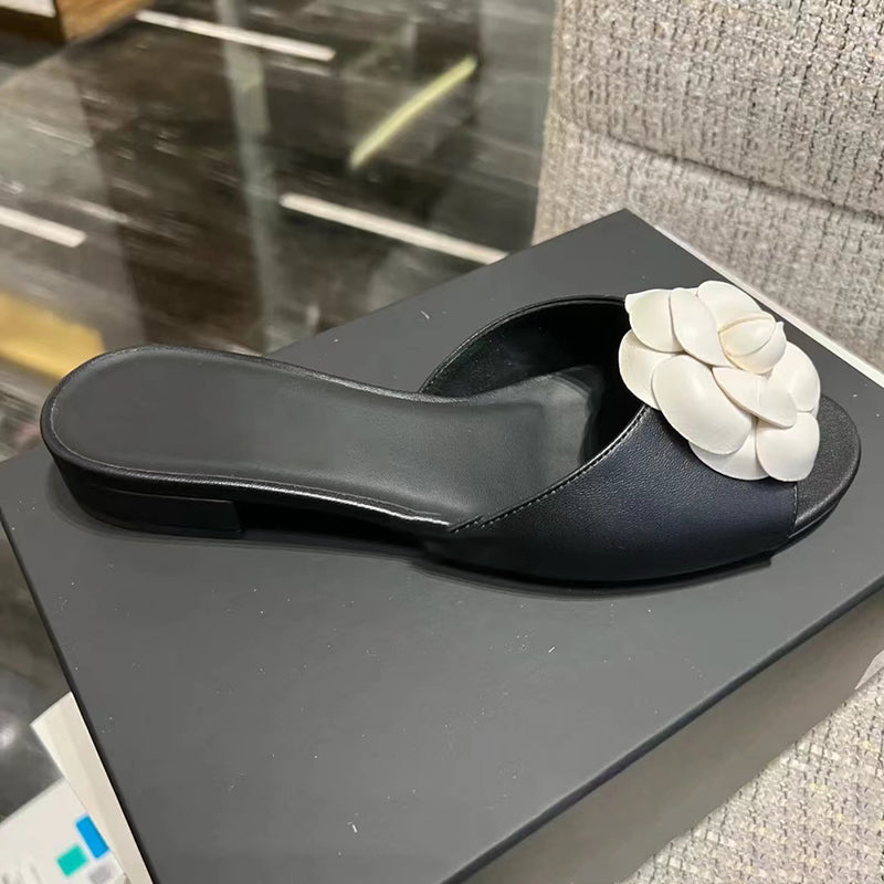 Small Chanel style beach sandals