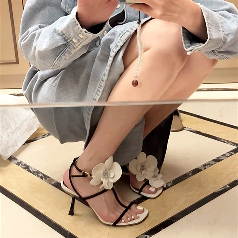 Square toe white flower open toe sandals