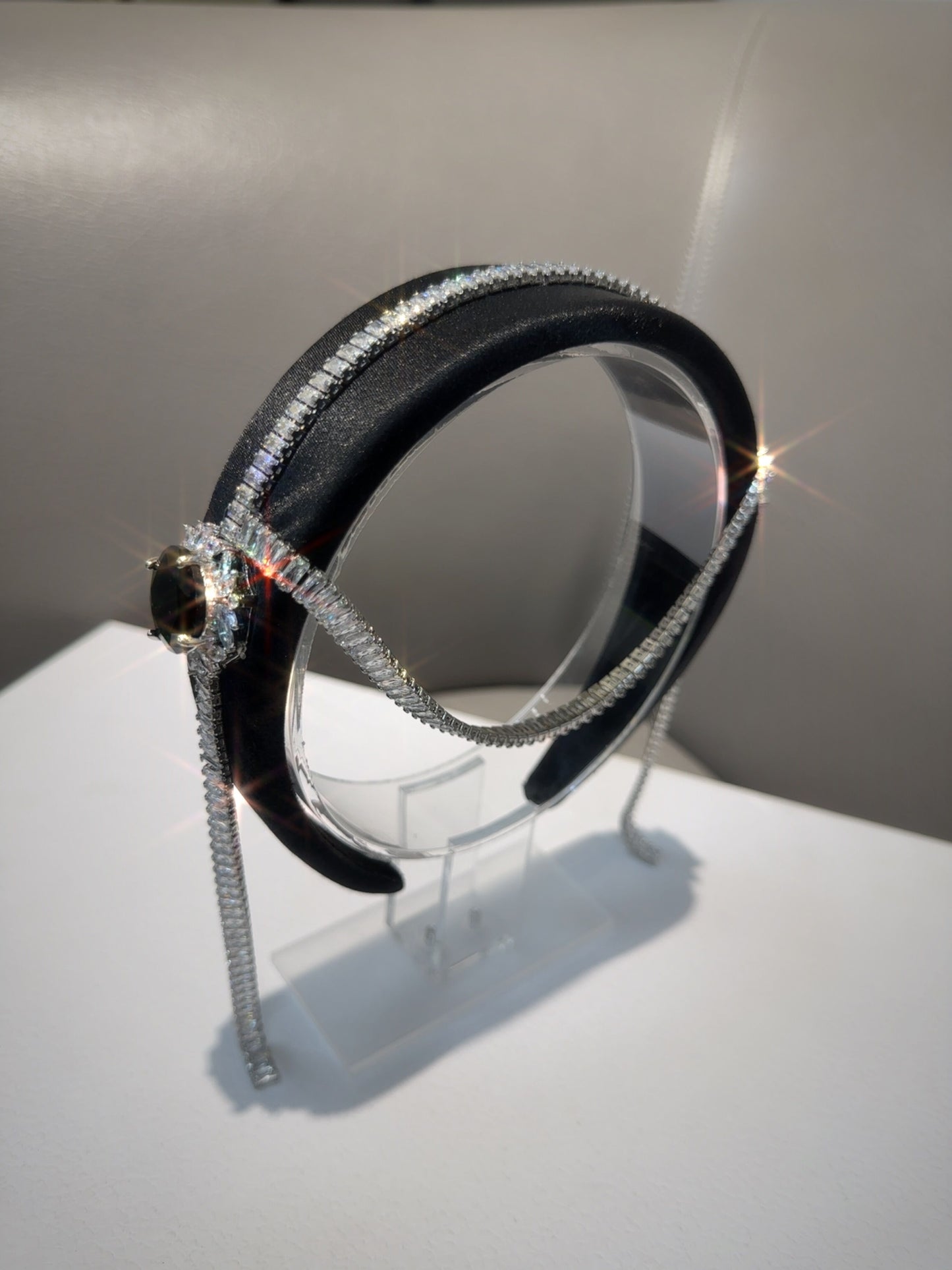 Personalized, fashionable and versatile hair accessories