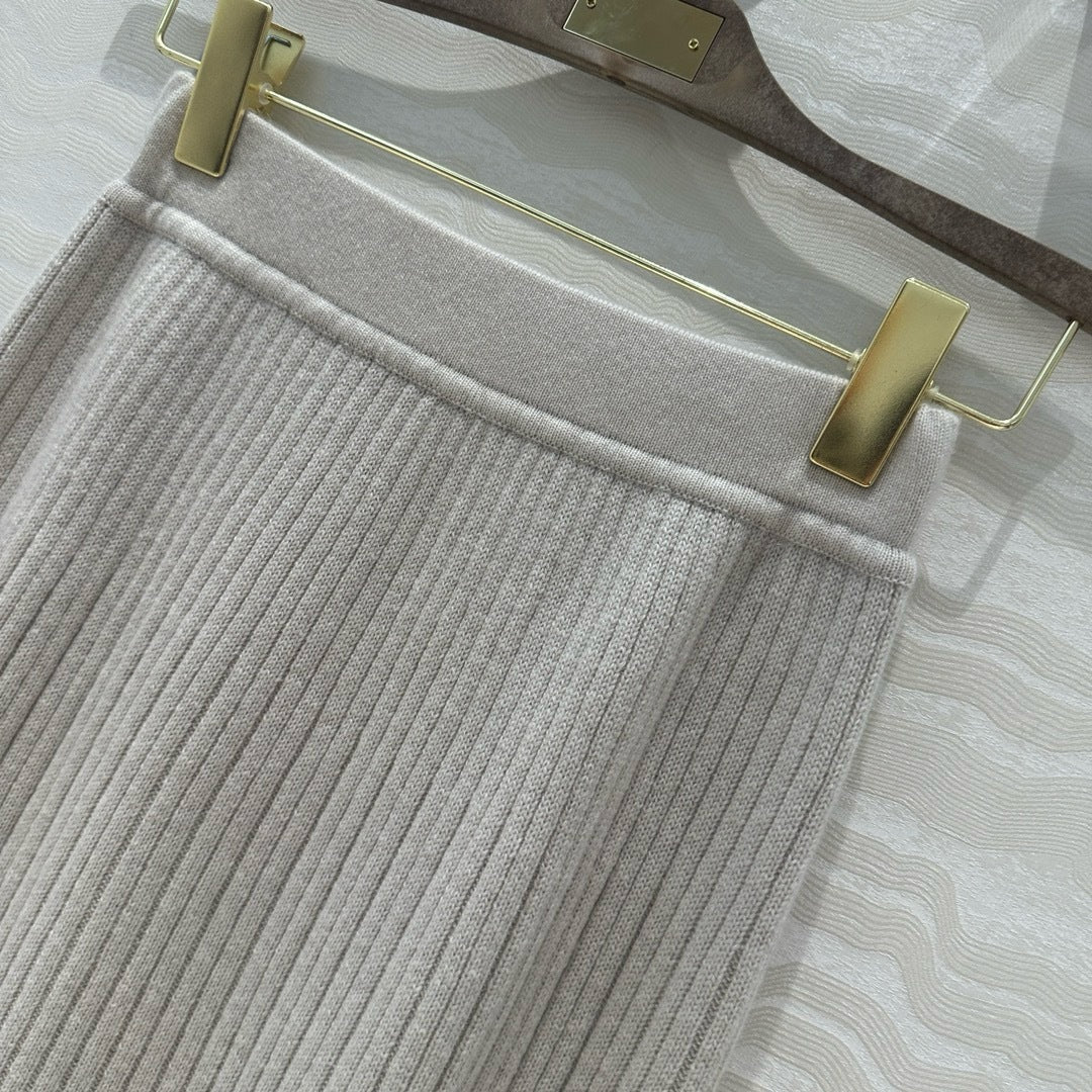 Cashmere cardigan skirt set