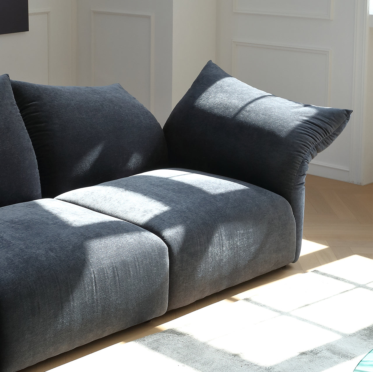Italian minimalist petal sofa designer creative special-shaped modular sofa corner fabric sofa